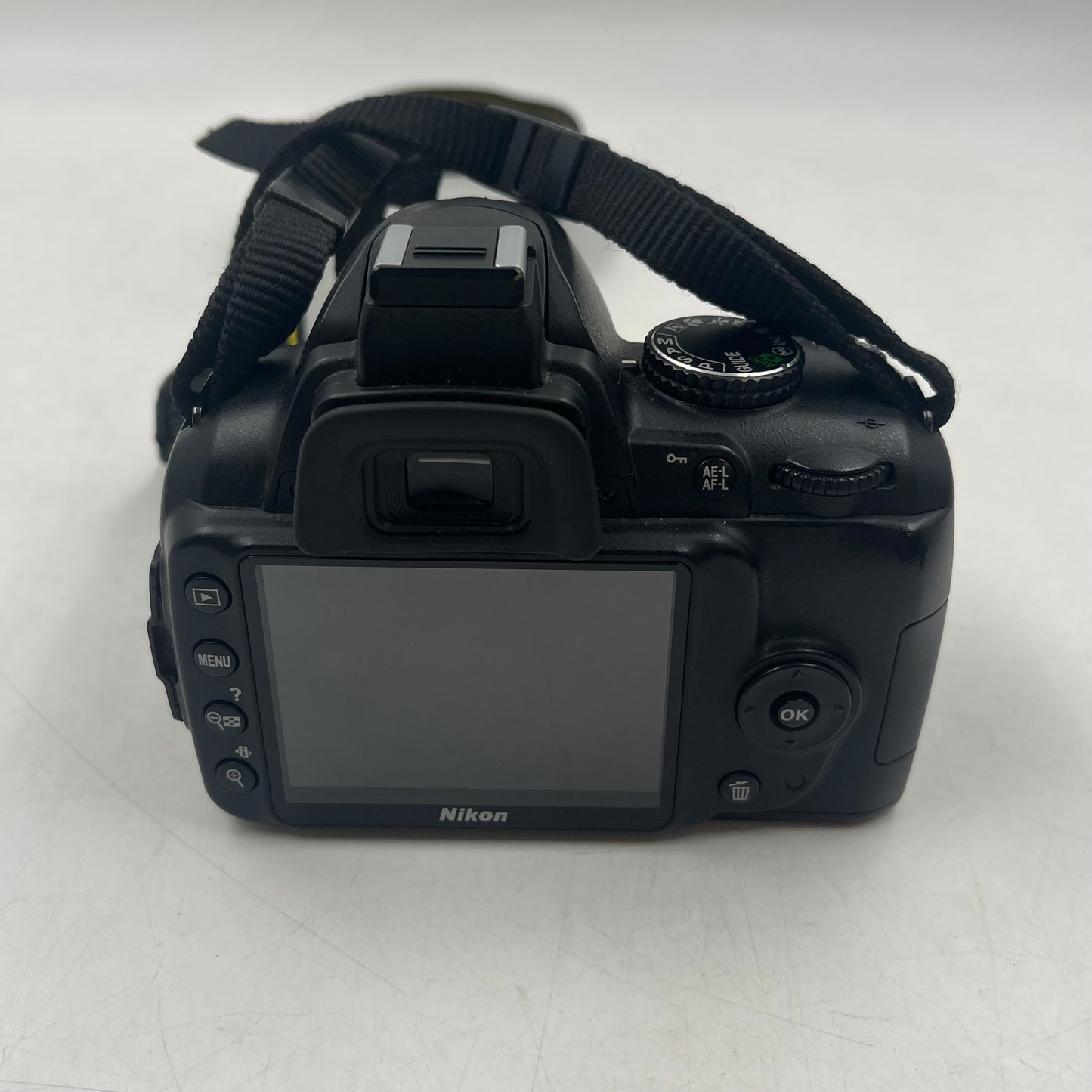 Nikon D3000 10.0MP DSLR Camera Body Only