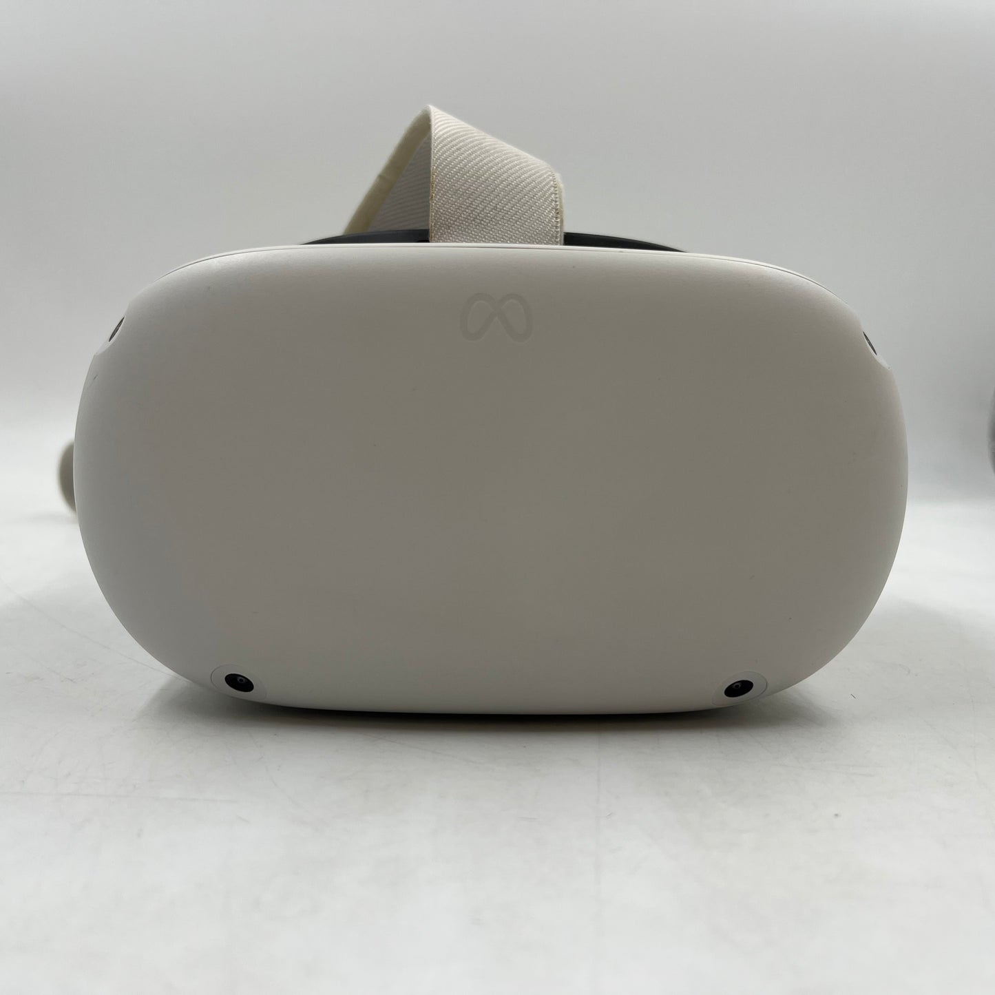 Oculus Quest 2 128GB Standalone All-in-One VR Headset KW49CM