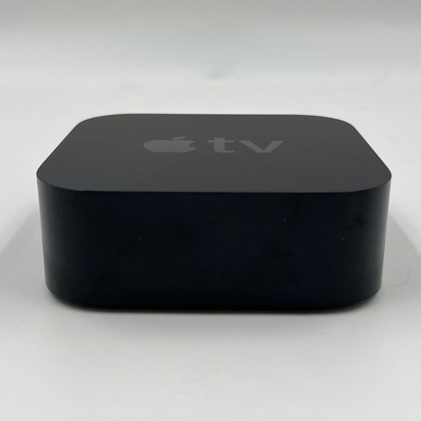 Apple TV 4K 1st Gen 32GB Digital Media Streamer MQD22LL/A WiFi + Ethernet 64GB