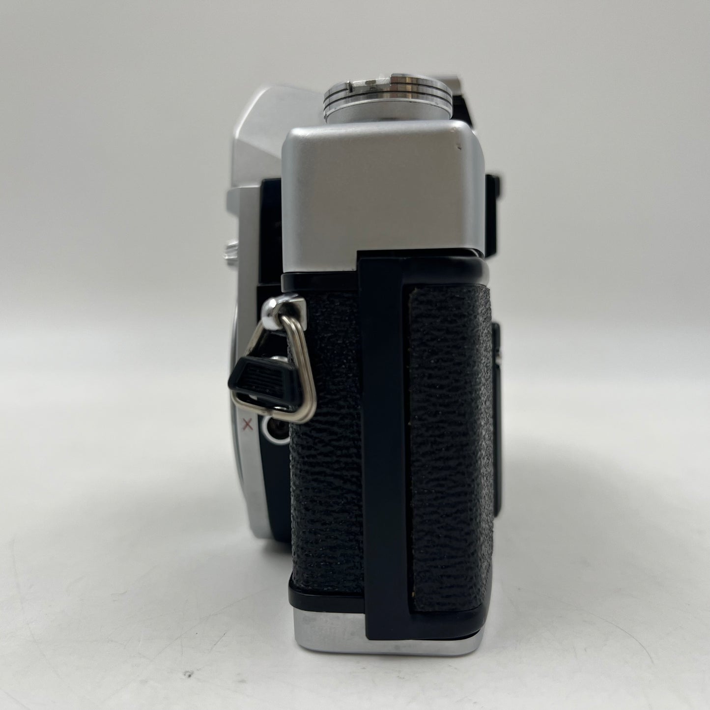 Minolta SRT 201 35MM Film Camera with 200mm Lens