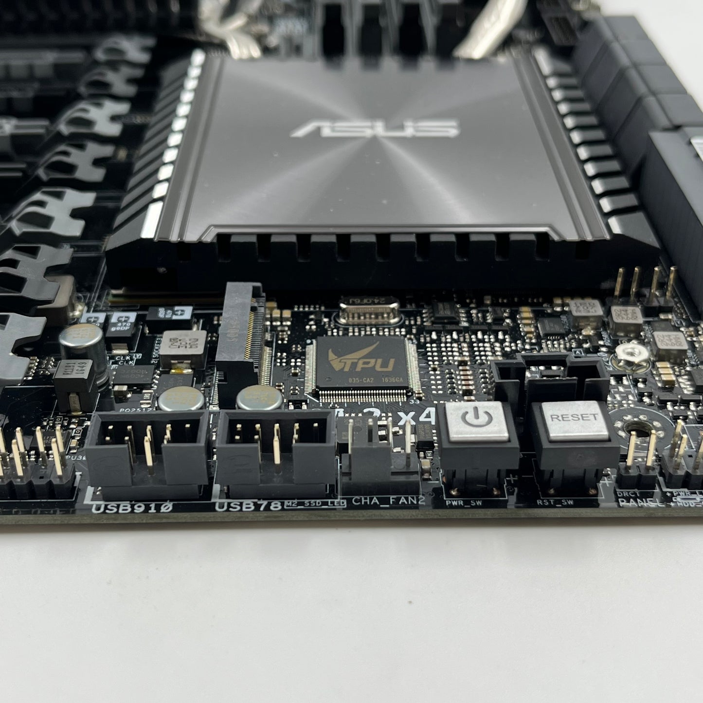 Asus X99-E WS/USB 3.1 LGA2011-V3 ATX Motherboard