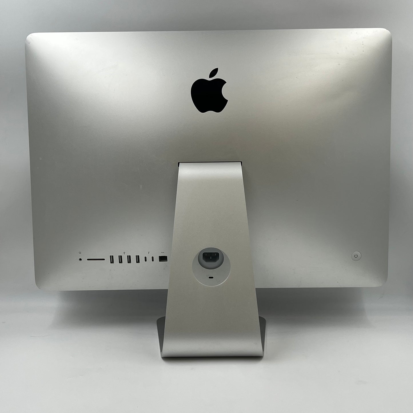 2019 Apple iMac 21.5" i5 3.6GHz 8GB RAM 128GB Fusion Silver A2116