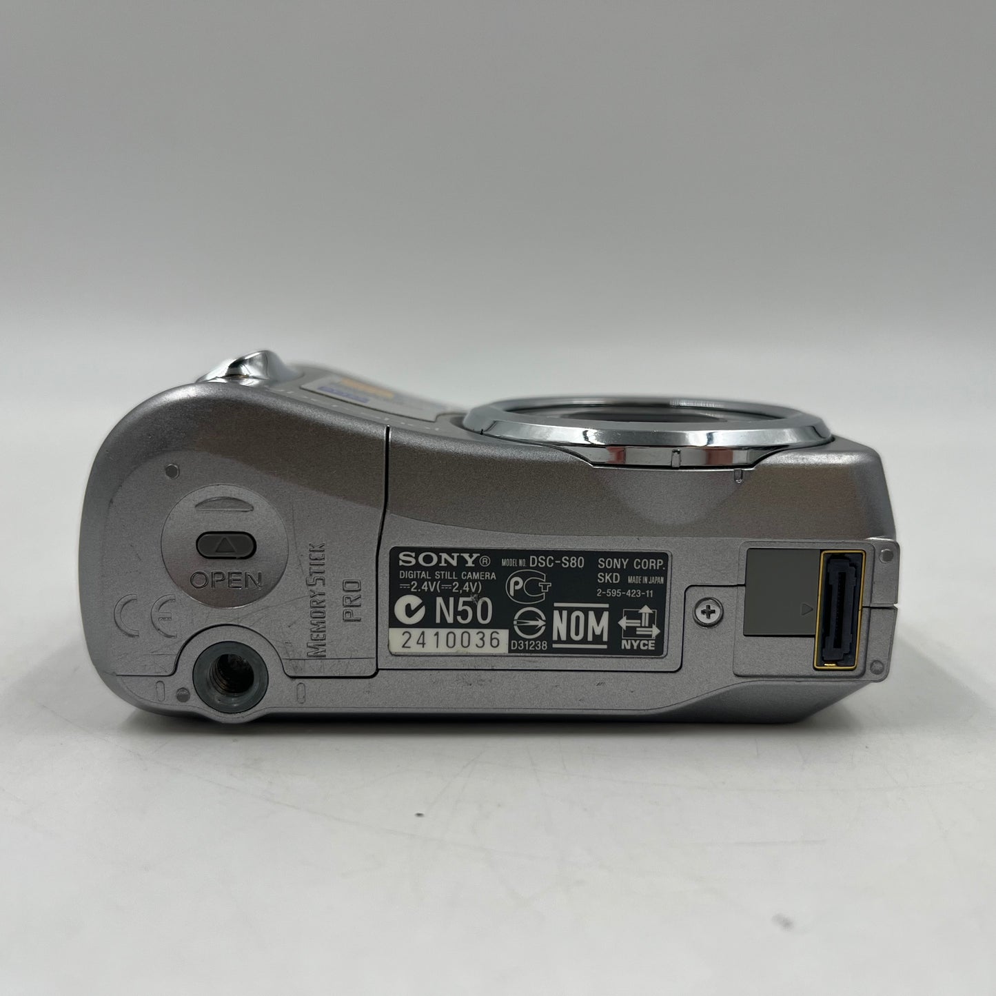 Sony CyberShot DSC-S80 4.1MP Digital Point-And-Shoot Camera