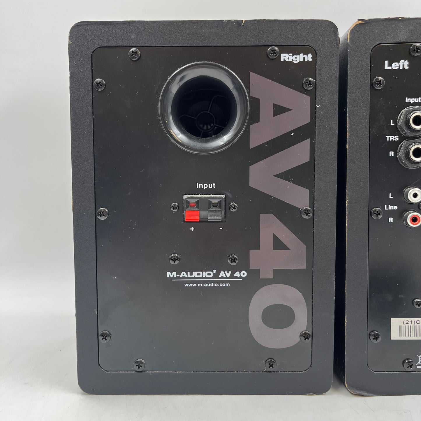 M-Audio AV 40 Studio Monitor Shelf Speakers