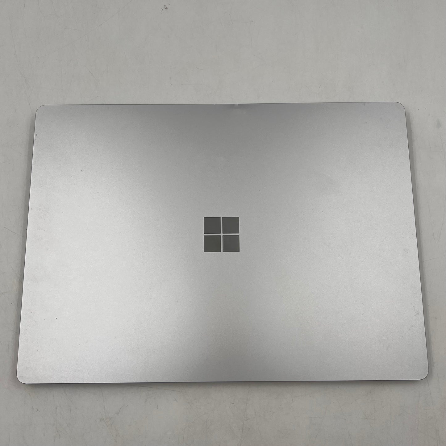 Microsoft Surface Laptop 4 1958 13.5" Ryzen 5 2.2GHz 8GB RAM 256GB SSD