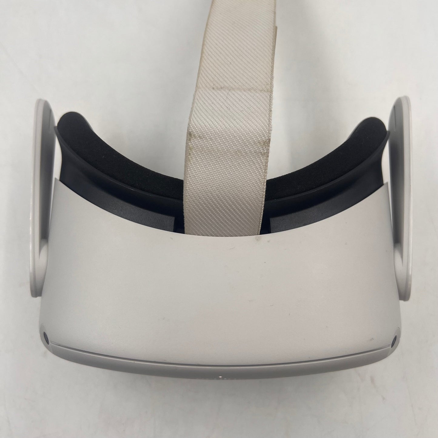 Meta Quest 2 64GB Standalone All-in-One VR Headset KW49CM
