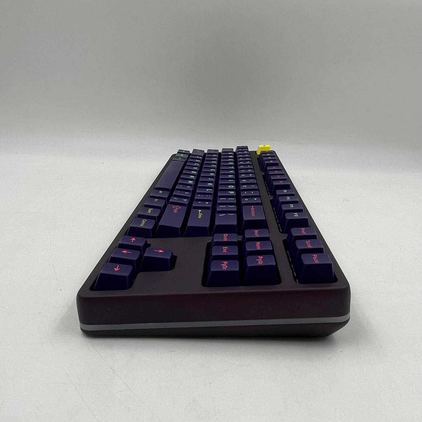 Drop Amethyst Gemstone Wired Mechanical Keyboard