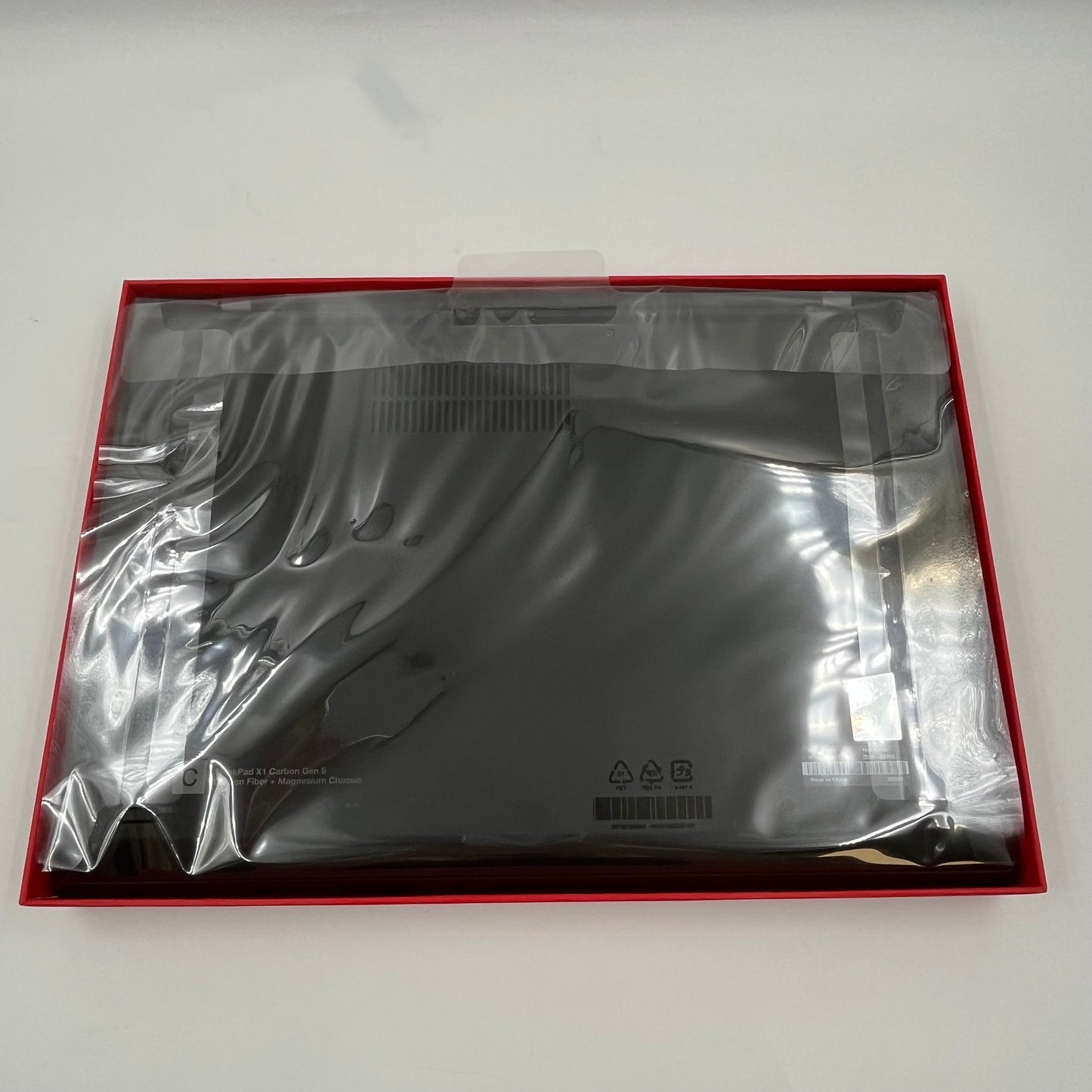 New Lenovo ThinkPad X1 Carbon Gen 9 14" i5-1135G7 2.4GHz 16GB RAM 512GB SSD
