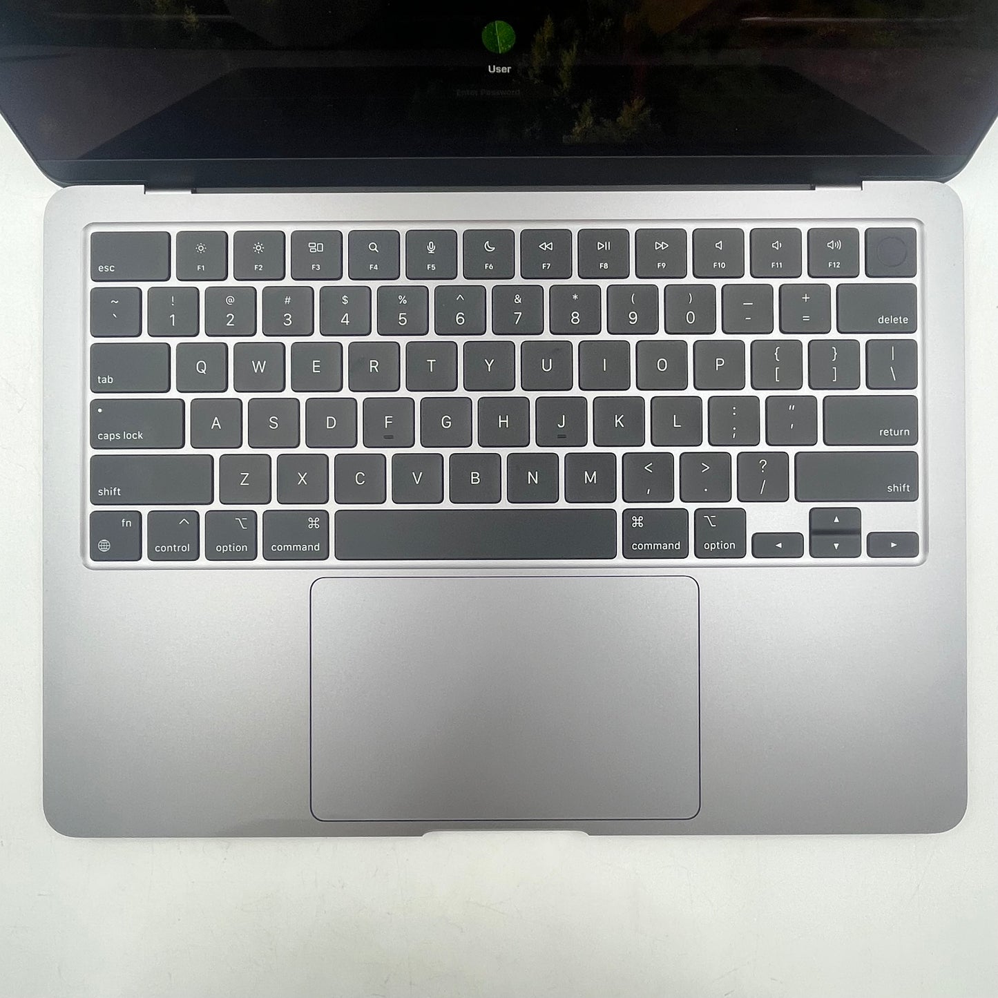 2024 Apple MacBook Air 13.6" M3 8C GPU 4.0GHz 8GB RAM 256GB SSD A3113
