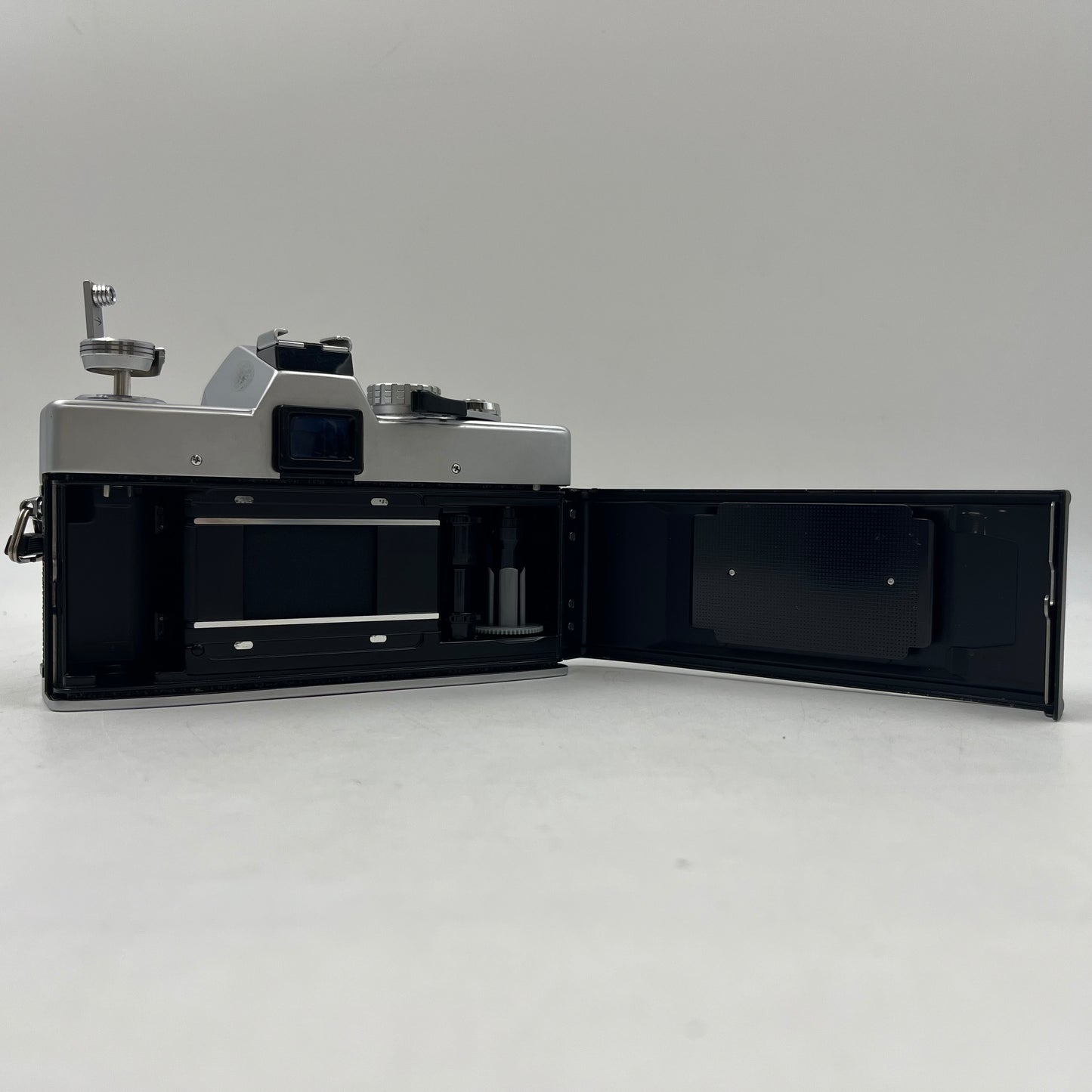 Minolta SRT 201 35MM Film Camera with 200mm Lens
