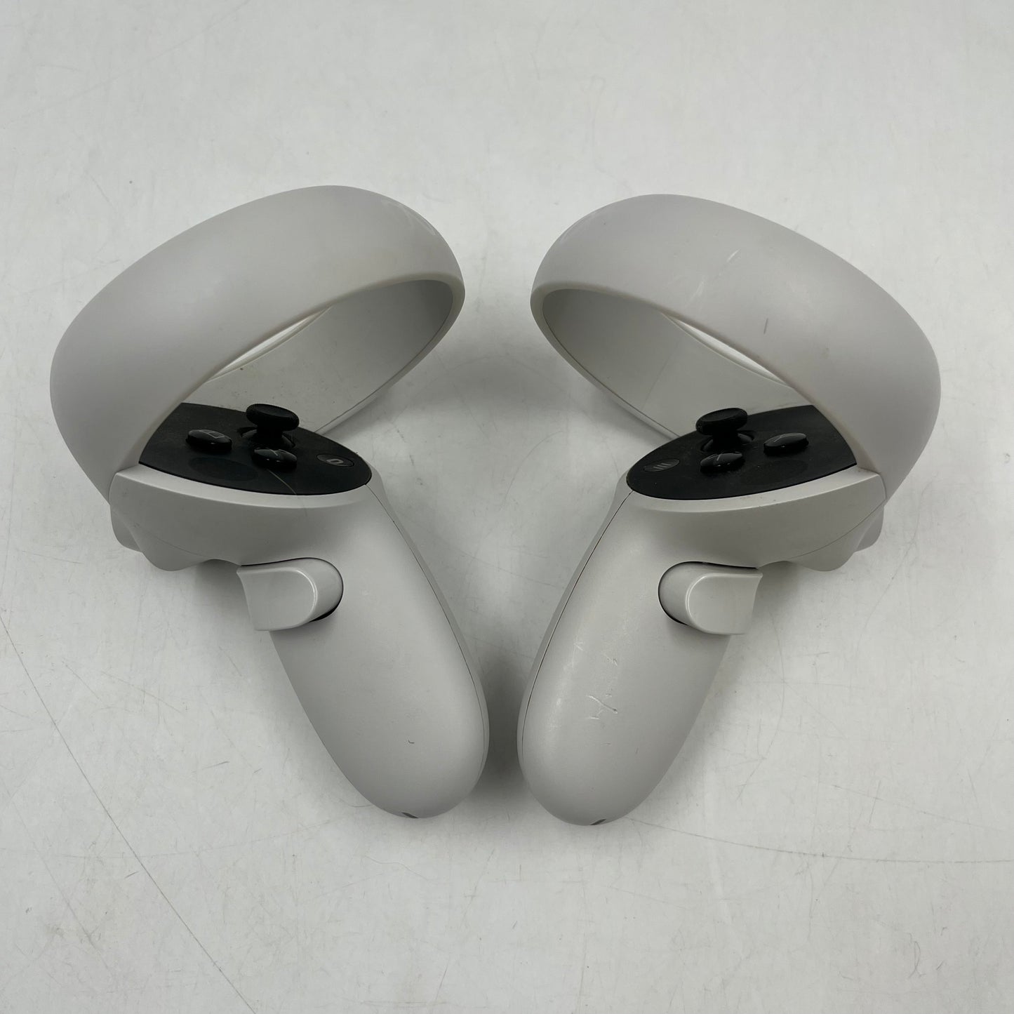 Oculus Quest 2 128GB Standalone All-in-One VR Headset KW49CM