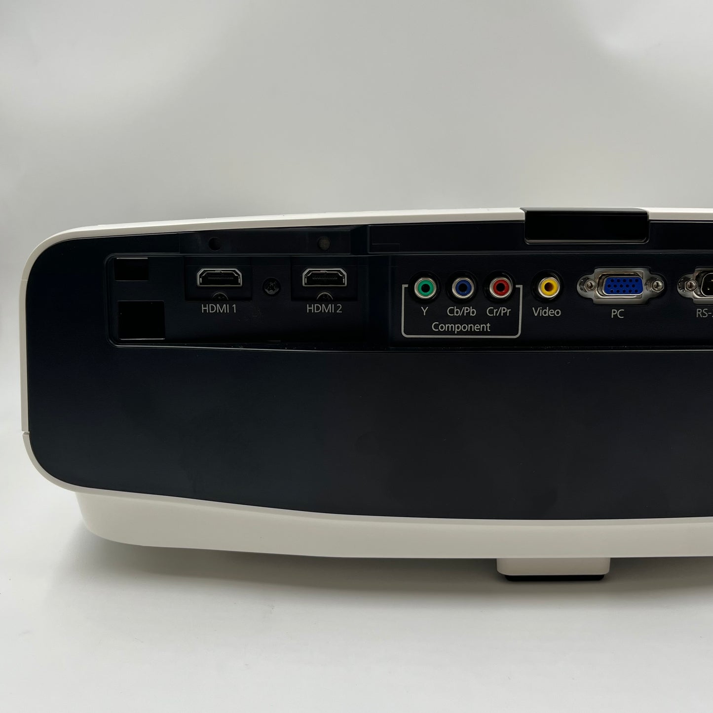 Epson Powerlite Home Cinema 1920 x 1080 2,400 lumens 3LCD Projector 5030UB