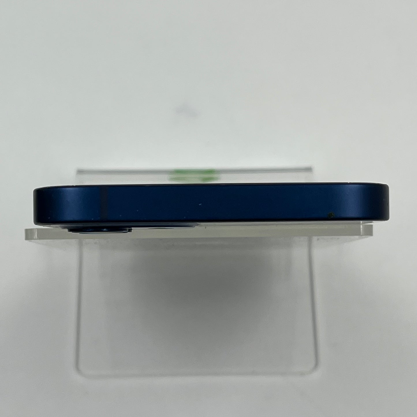 Unlocked Apple iPhone 12 128GB 18.1.1 Blue NGFD3LL/A
