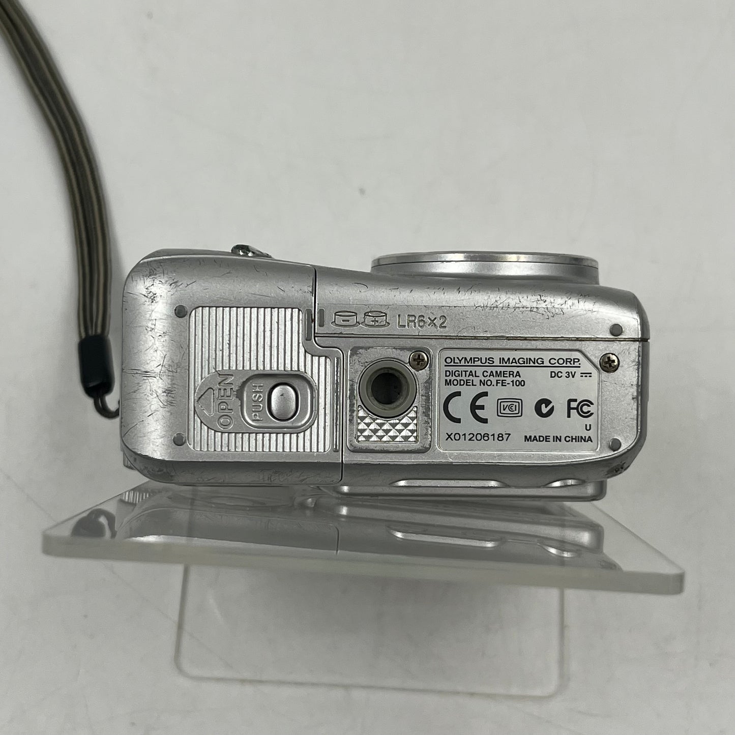 Olympus FE-100 4MP Compact Digital Camera