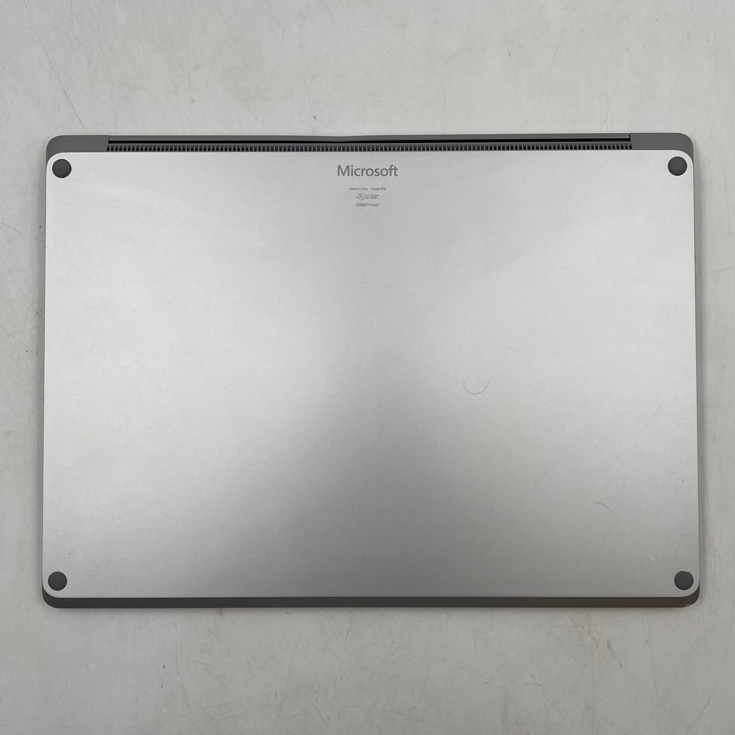 Microsoft Surface Laptop 4 1958 13.5" Ryzen 5 2.2GHz 8GB RAM 256GB SSD