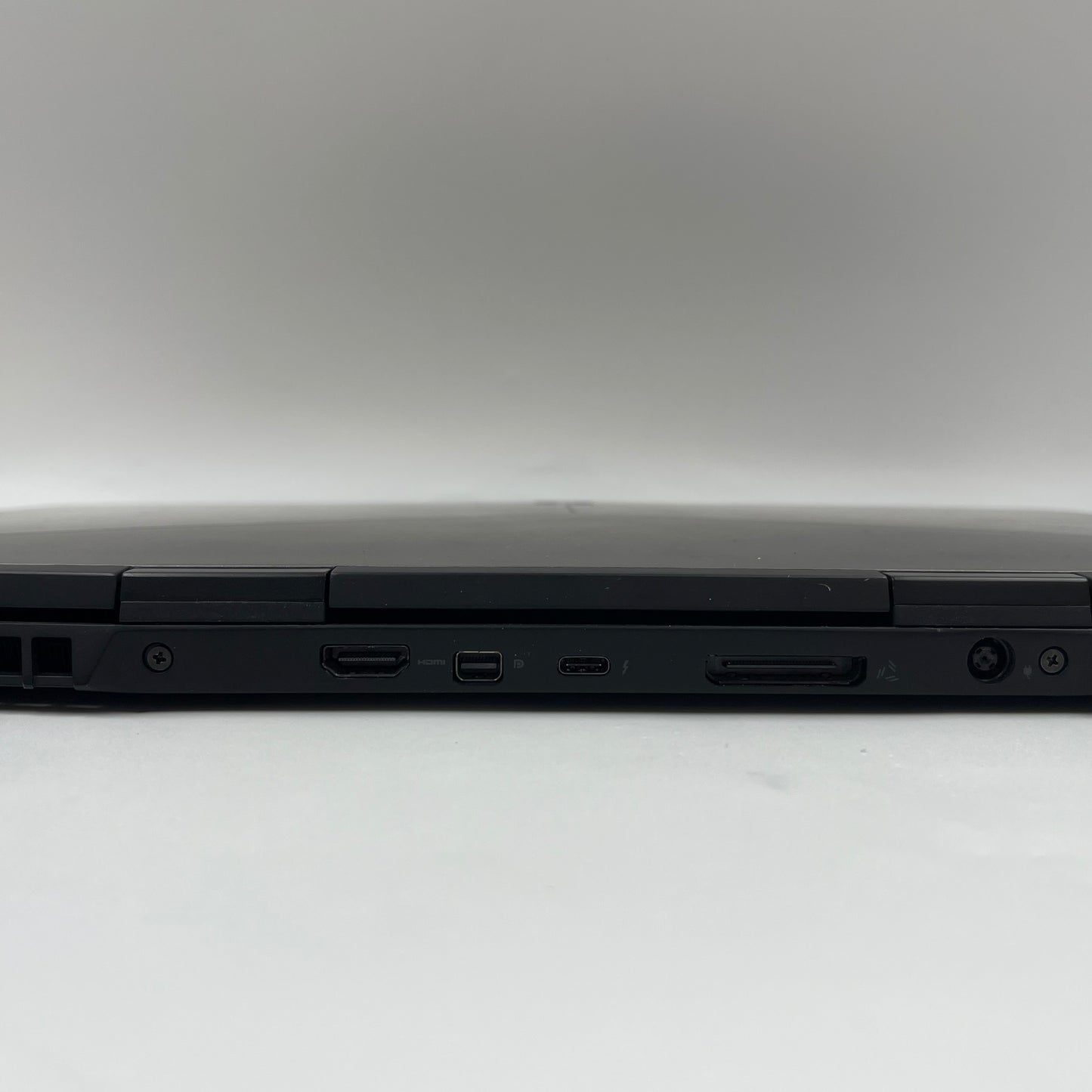 Alienware M15 15.6" i7-8750H 2.2GHz 16GB RAM 256GB SSD 1TB HDD GeForce GTX 1060