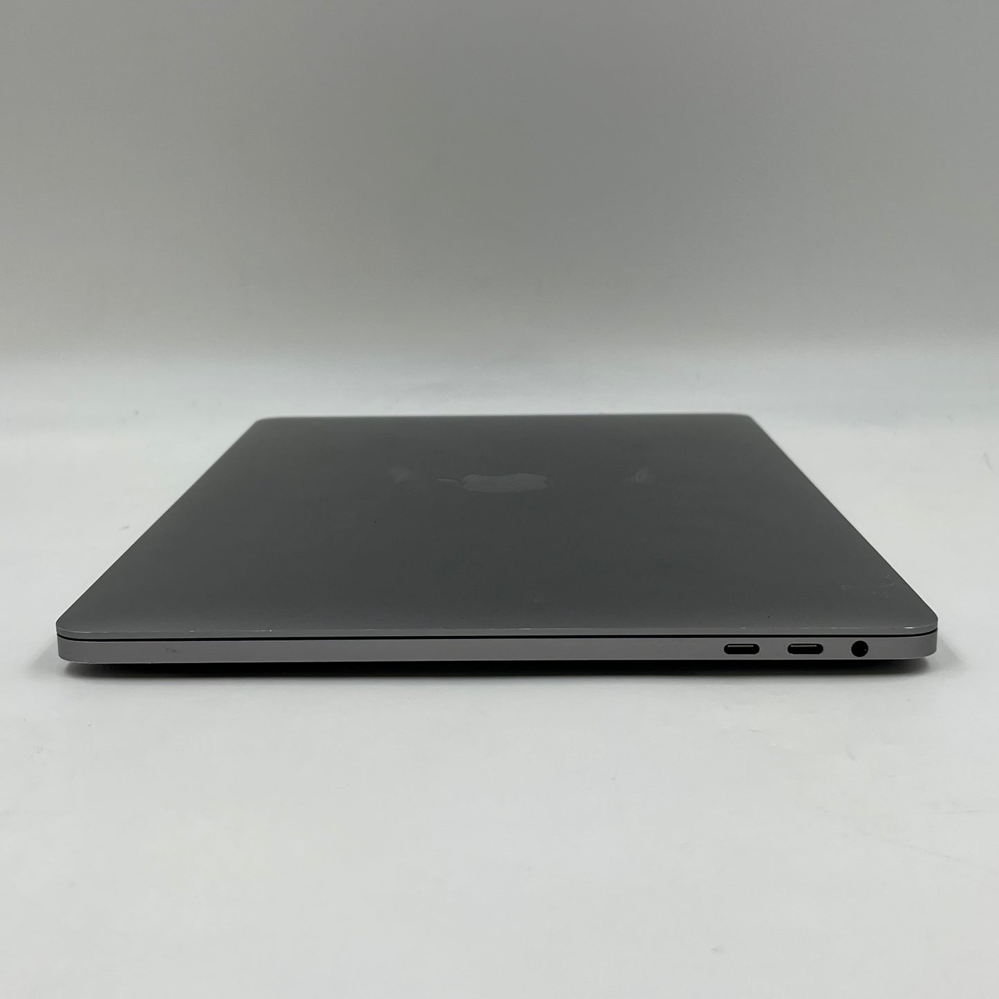 2018 Apple MacBook Pro 13.3" i5 2.3GHz 8GB RAM 256GB SSD Silver A1989