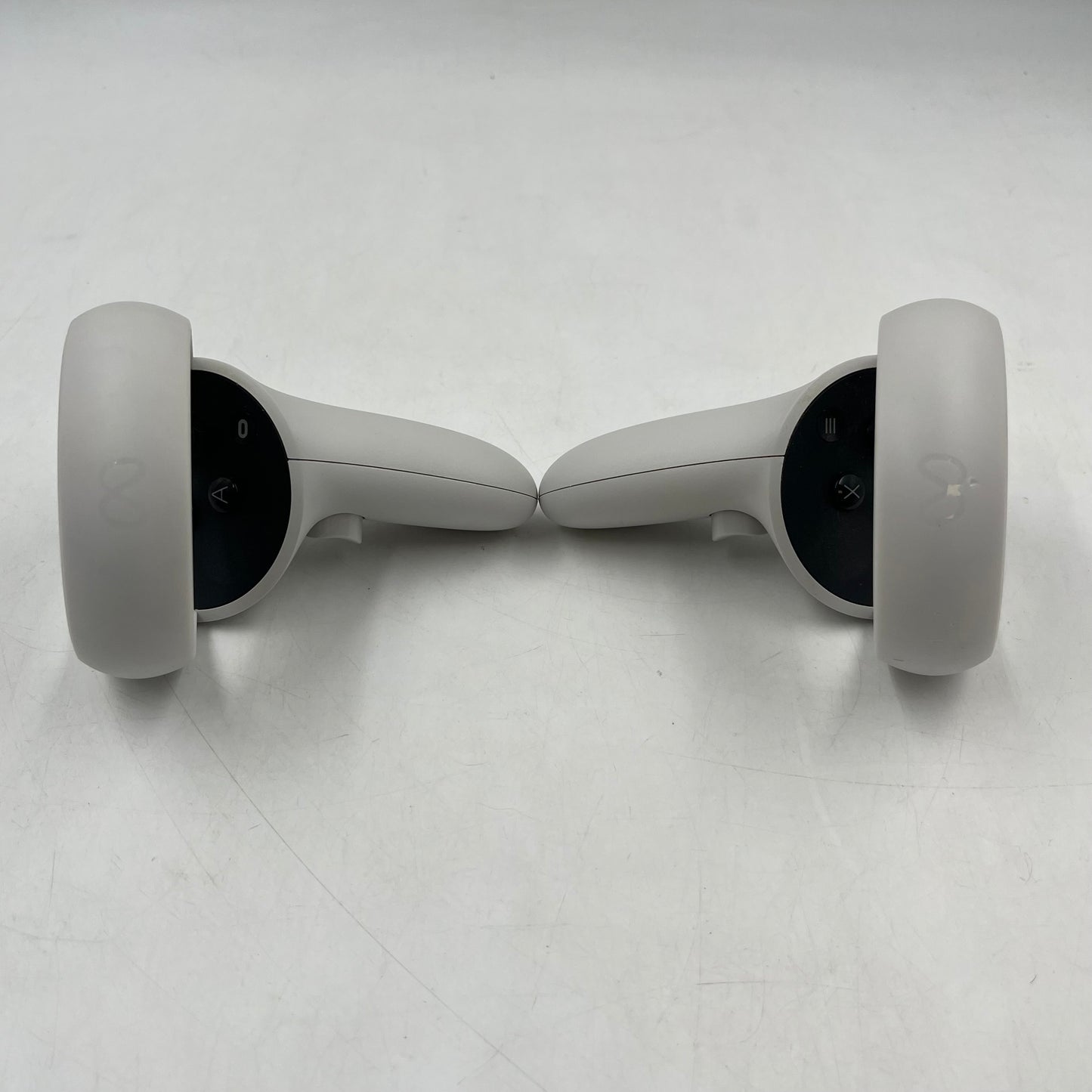 Oculus Quest 2 128GB Standalone All-in-One VR Headset KW49CM
