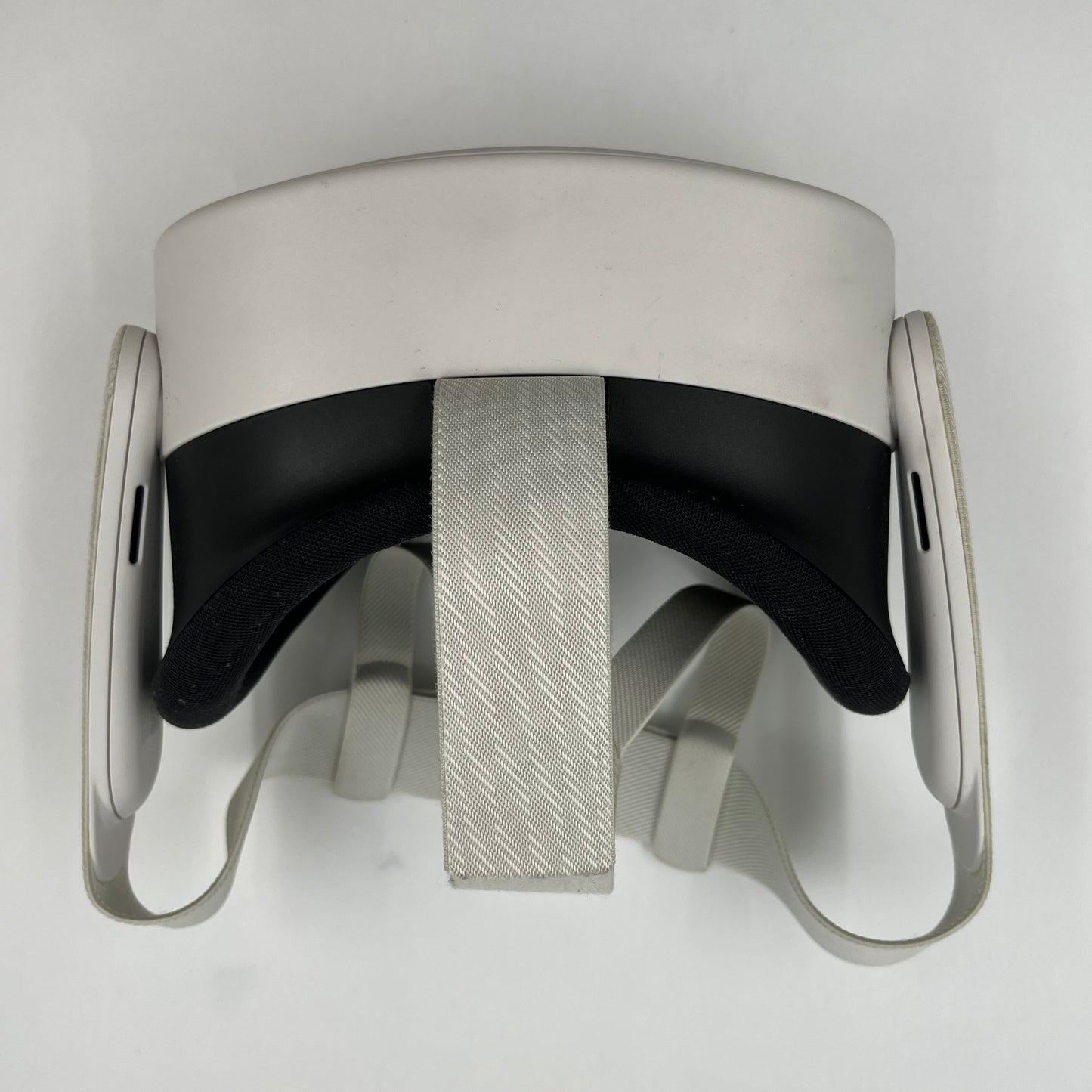Meta Quest 3S 128GB Standalone All-in-One VR Headset P27