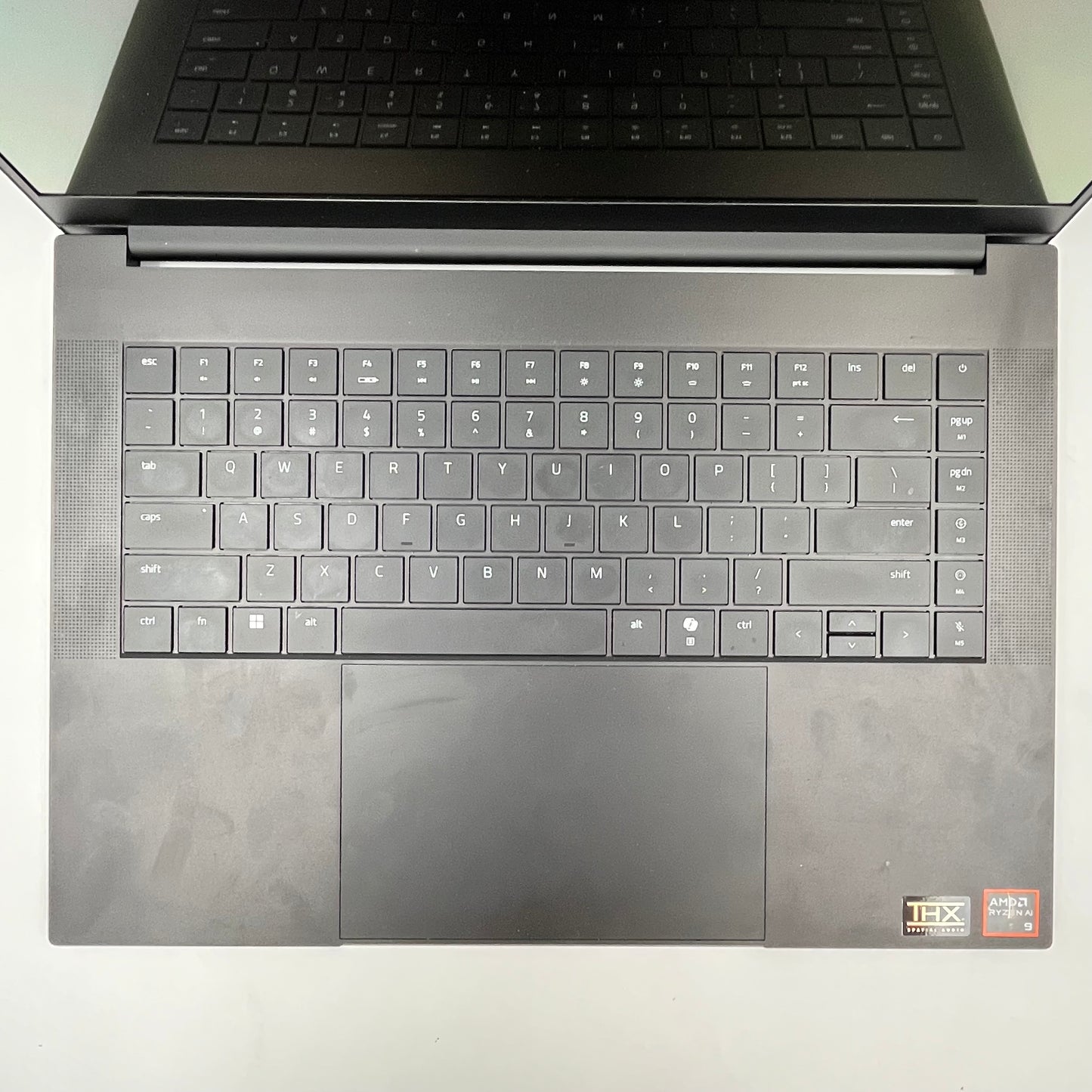 Razer Blade 16 RZ09-0528M2 16" Ryzen AI 9 365 2.0GHz 64GB RAM 2TB SSD RTX 5080