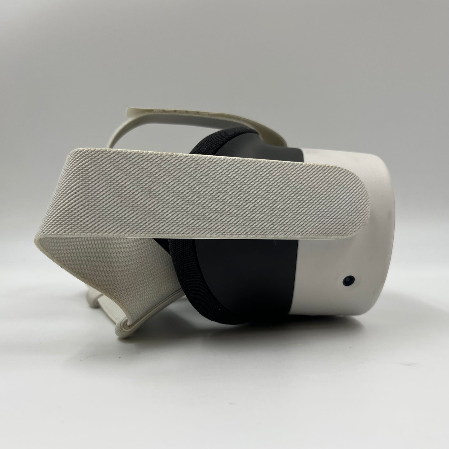 Meta Quest 3S 128GB Standalone All-in-One VR Headset P27
