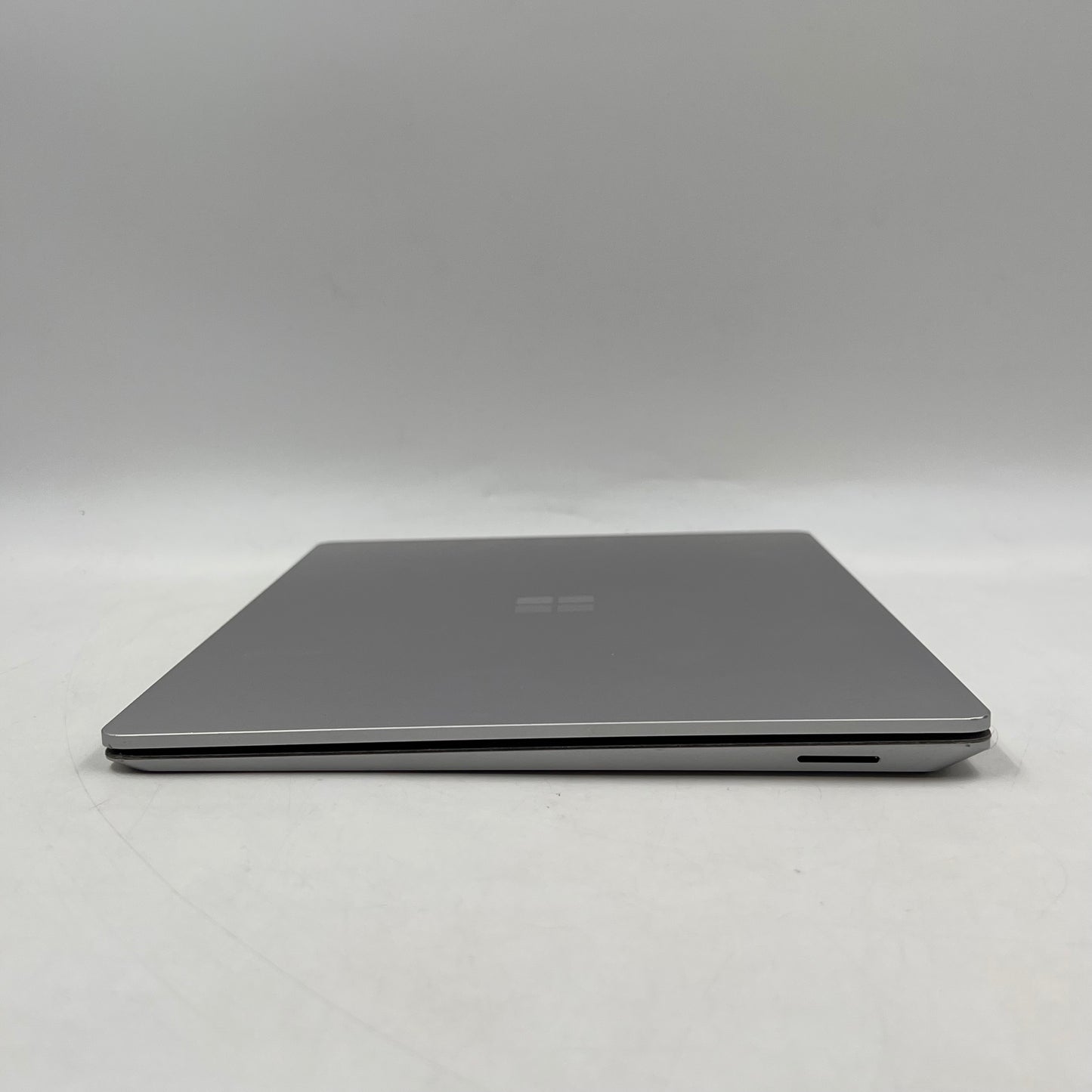 Microsoft Surface Laptop 4 1958 13.5" Ryzen 5 2.2GHz 8GB RAM 256GB SSD