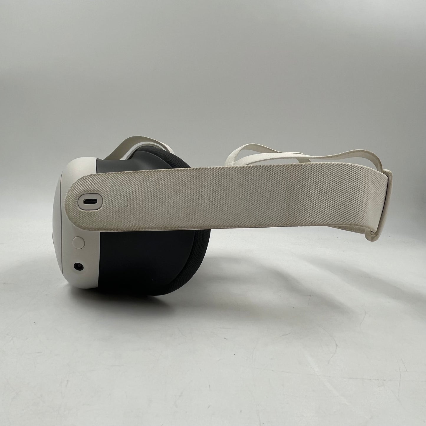 Meta Quest 3 128GB Standalone All-in-One VR Headset S3A