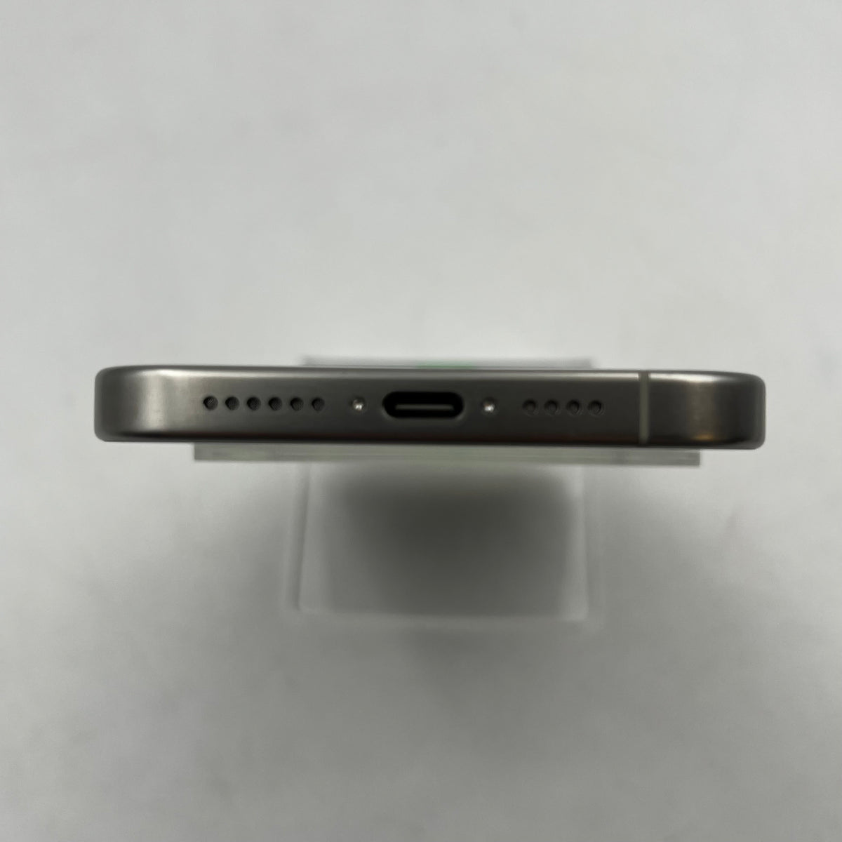 Factory Unlocked Apple iPhone 15 Pro Max 256GB White Titanium MU673LL/A