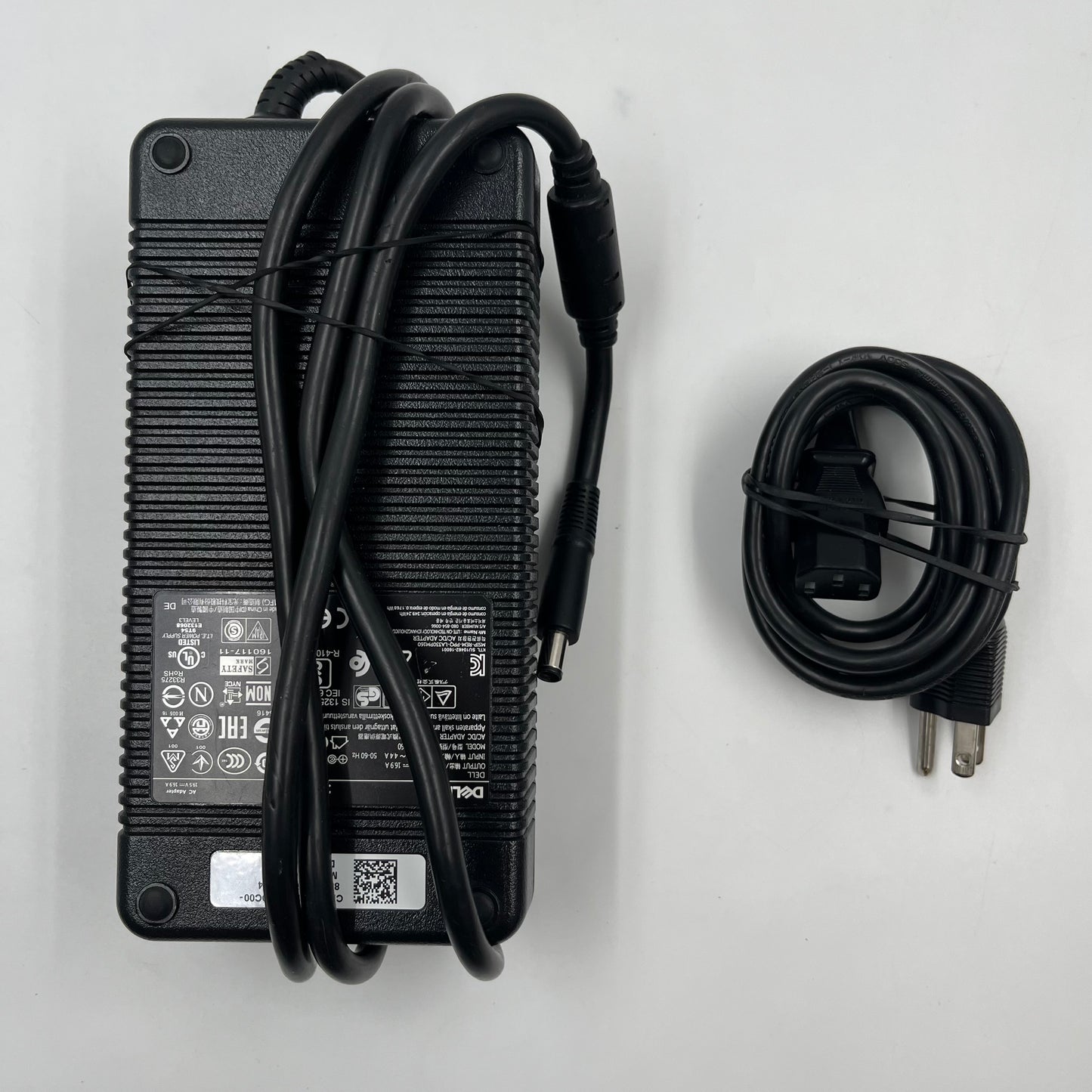 Alienware M15 15.6" i7-8750H 2.2GHz 16GB RAM 256GB SSD 1TB HDD GeForce GTX 1060