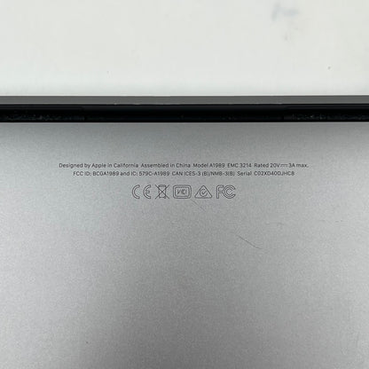 2018 Apple MacBook Pro 13.3" i5 2.3GHz 8GB RAM 256GB SSD Silver A1989