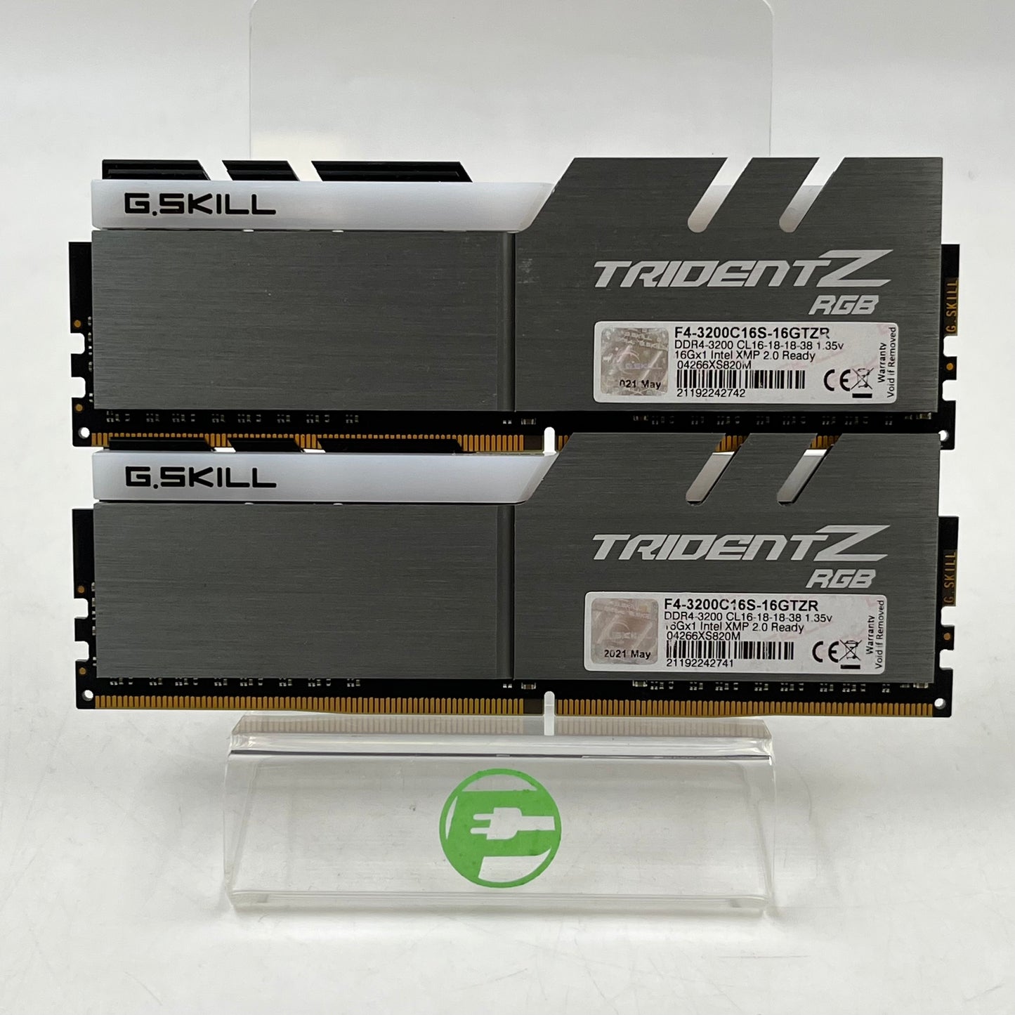 G.Skill Trident Z RGB 32GB (2x16GB) RAM DDR4 3200MHz F4-3200C16D-32GTZR RAM