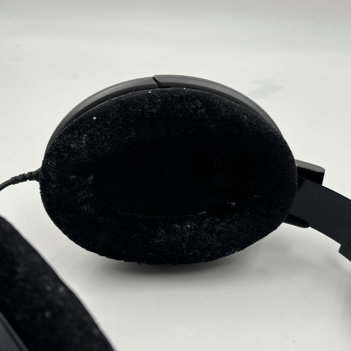 Sennheiser HD 600 Wired Over-Ear Headphones Black