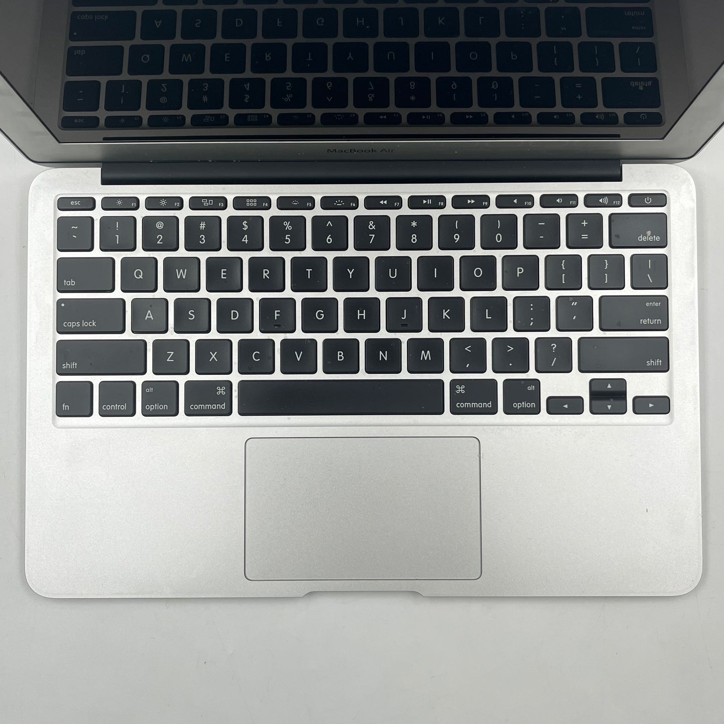 2015 Apple MacBook Air 11" i5 1.6GHz 4GB RAM 128GB SSD Silver A1465