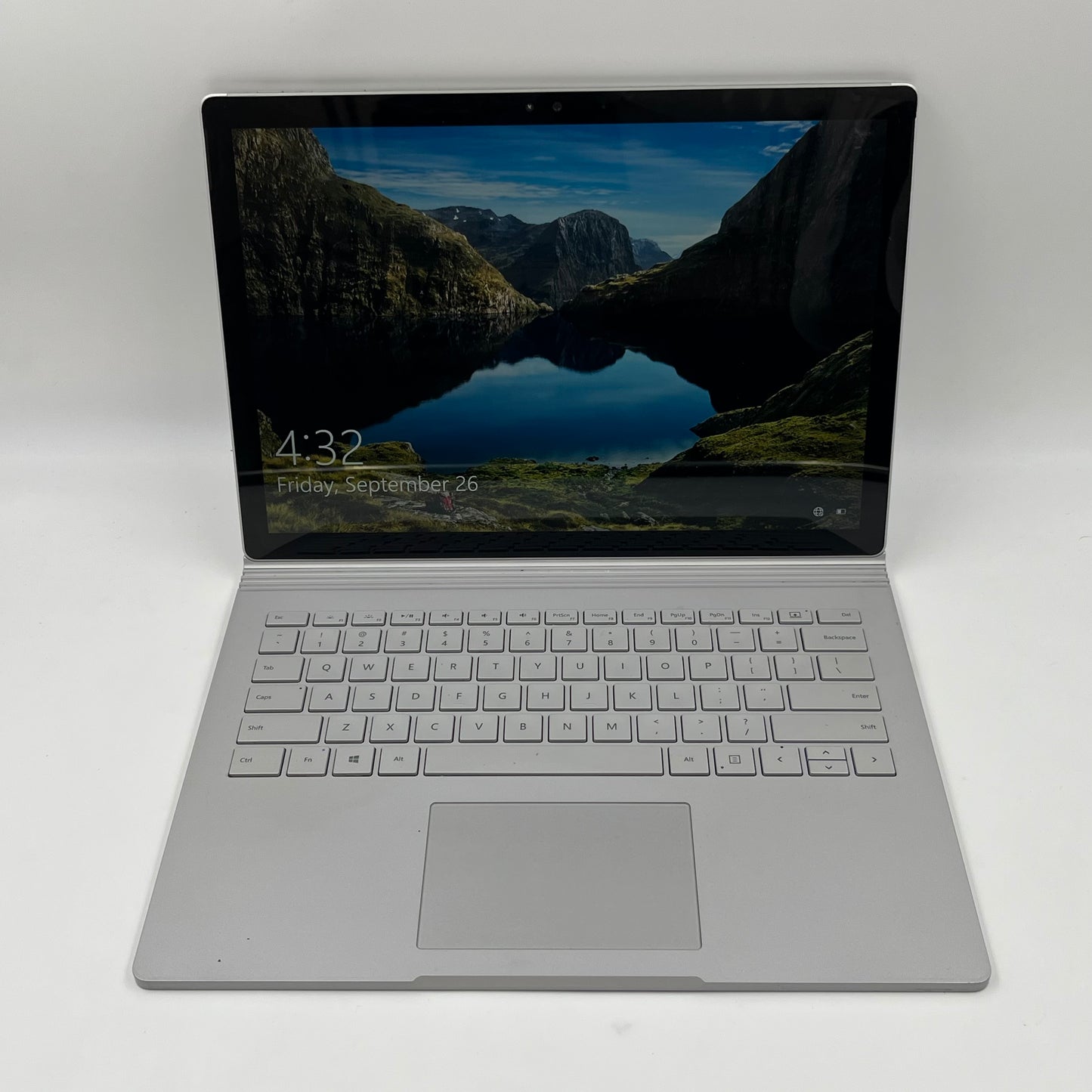 Microsoft Surface Book 1 1703 13.5" i5-6300U 2.4GHz 8GB RAM 128GB SSD