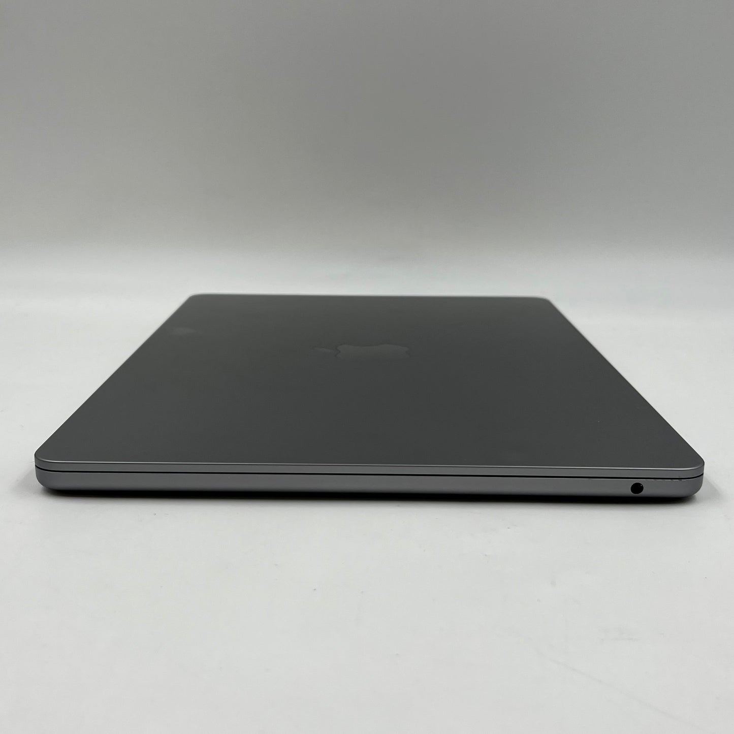 2022 Apple MacBook Air 13.6" M2 8 Core 3.5GHz 8GB RAM 256GB SSD A2681