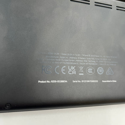 Razer Blade 16 RZ09-0528M2 16" Ryzen AI 9 365 2.0GHz 64GB RAM 2TB SSD RTX 5080