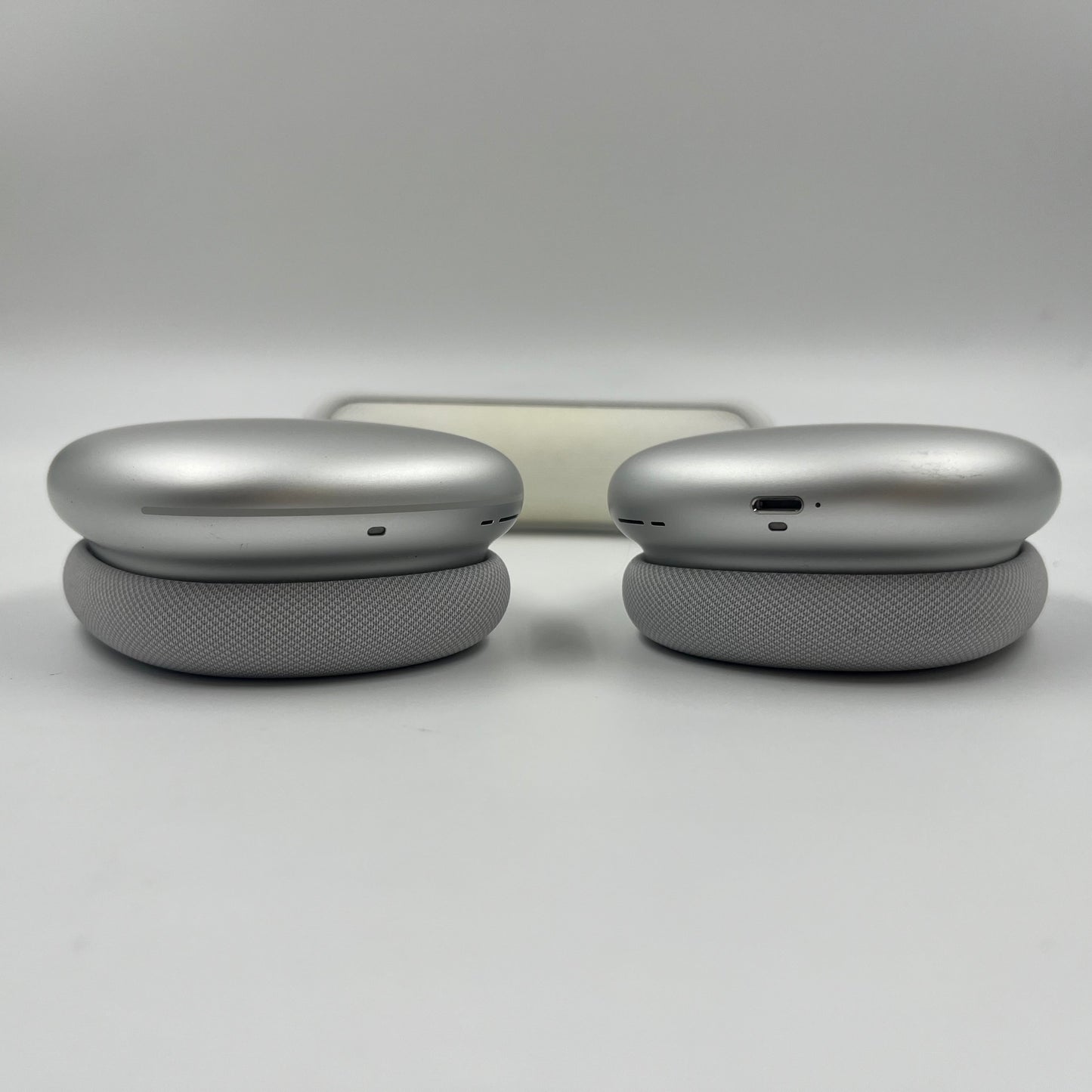 Apple AirPods Max Wireless Over-Ear Headphones Silver MGYJ3AM/A