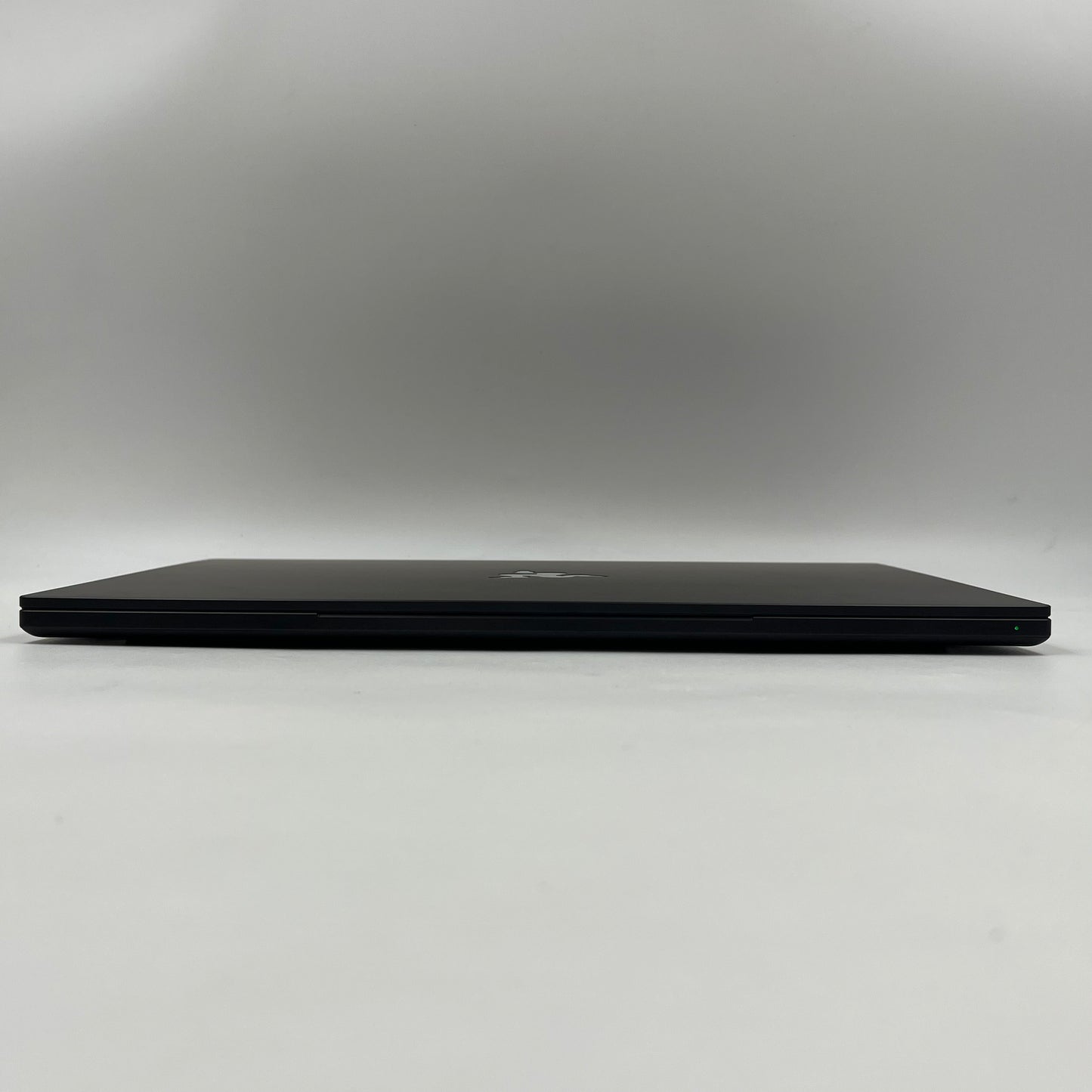 Razer Blade 16 RZ09-0528M2 16" Ryzen AI 9 365 2.0GHz 64GB RAM 2TB SSD RTX 5080