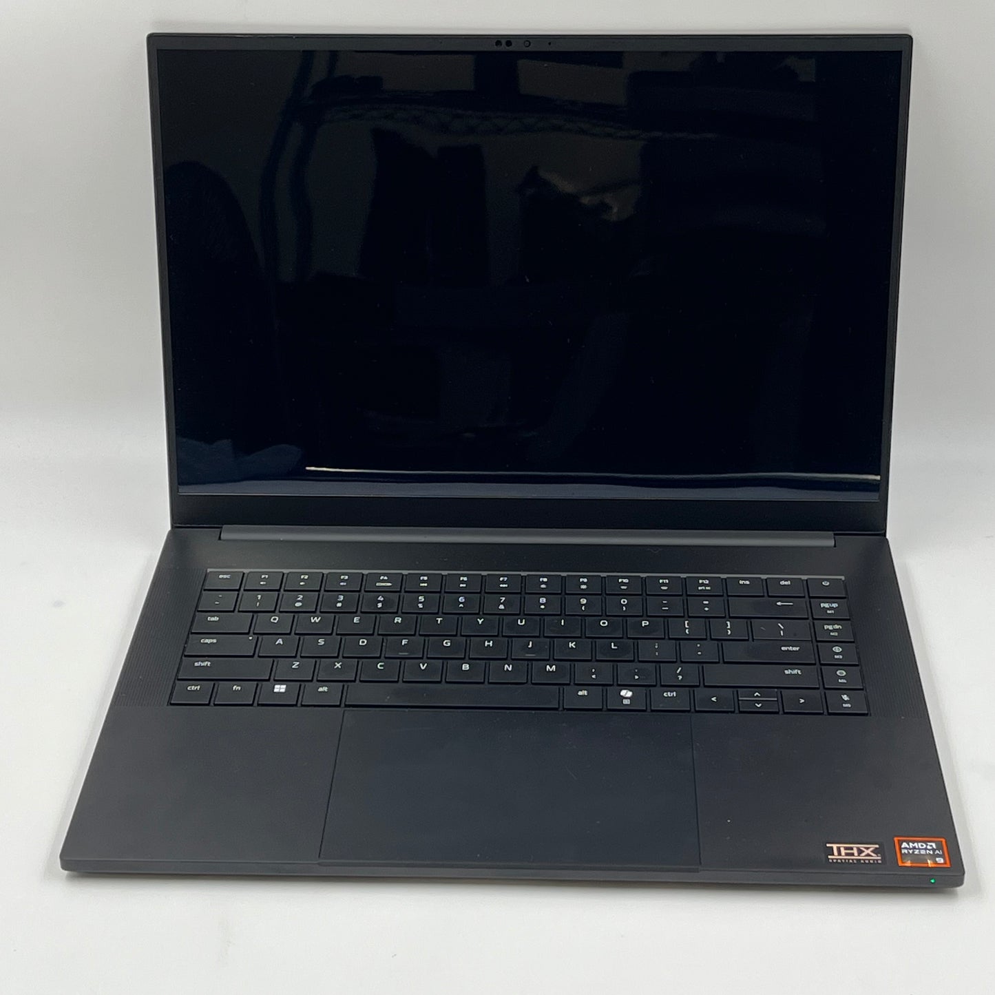 Razer Blade 16 RZ09-0528M2 16" Ryzen AI 9 365 2.0GHz 64GB RAM 2TB SSD RTX 5080
