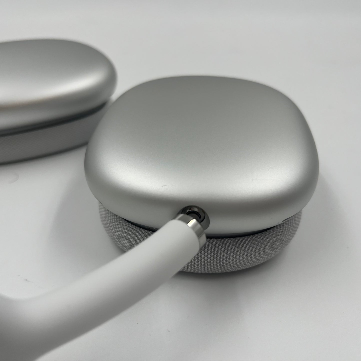Apple AirPods Max Wireless Over-Ear Headphones Silver MGYJ3AM/A