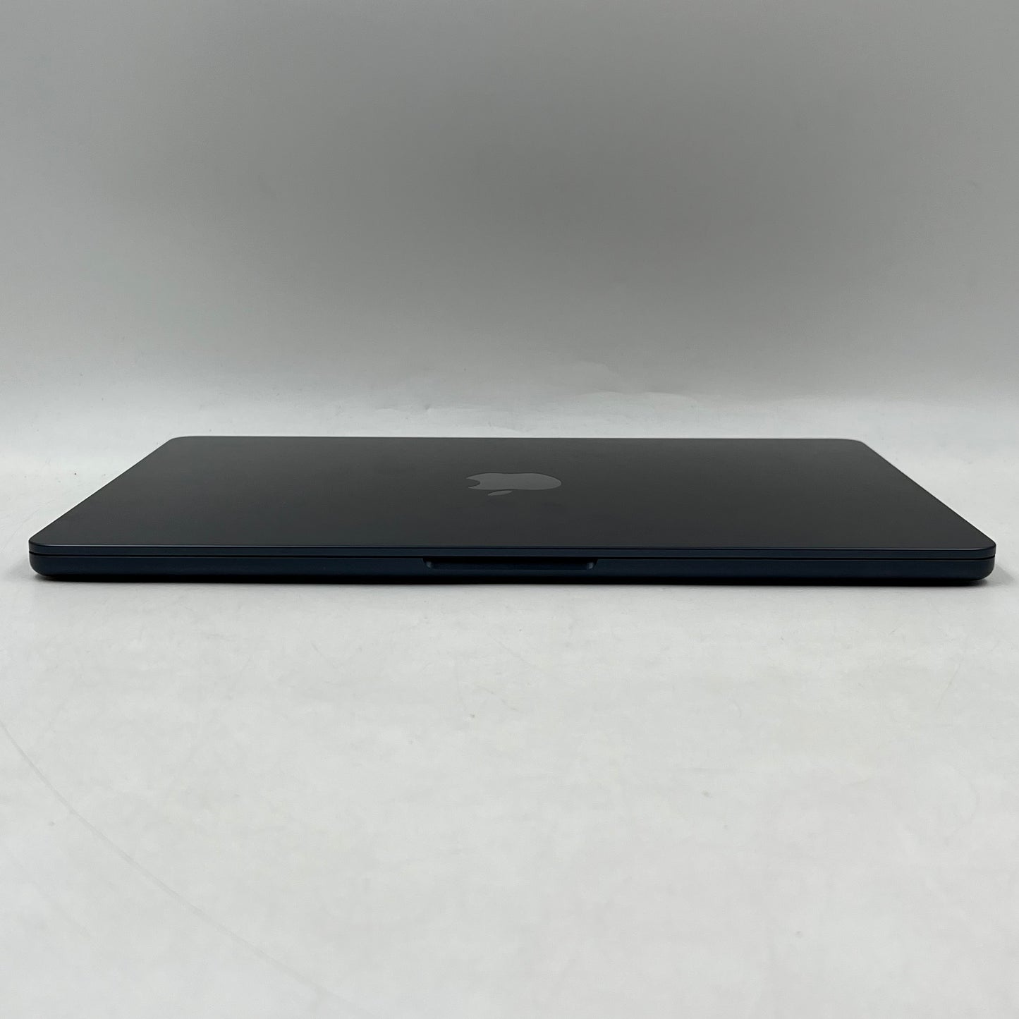 2022 Apple MacBook Air 13.6" M2 8C GPU 3.5GHz 8GB RAM 256GB SSD MLY33LL/A