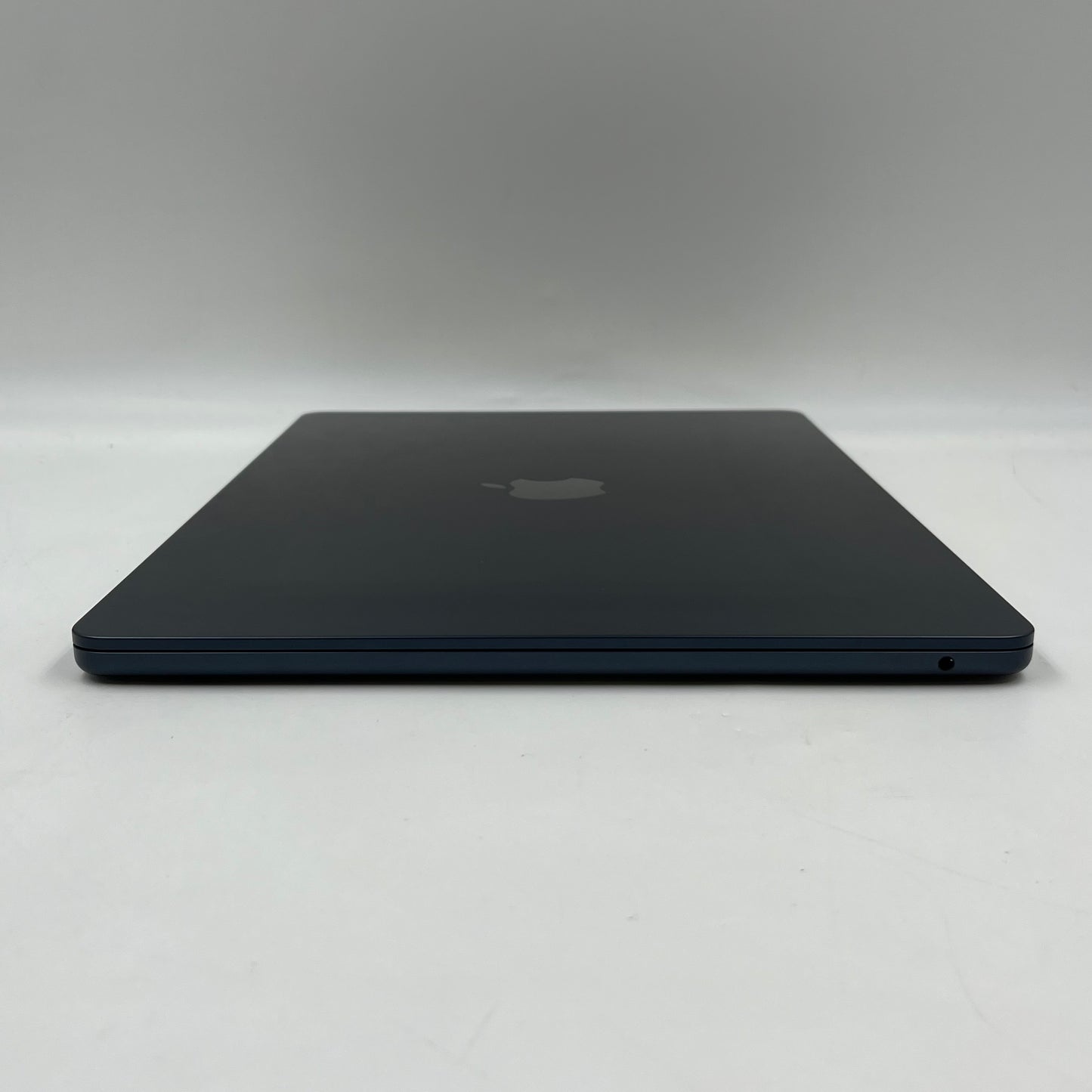 2024 Apple MacBook Air 15" M3 10 Core 4.0GHz 24GB RAM 512GB SSD A3114