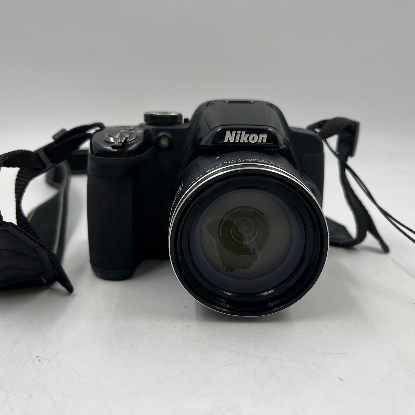 Nikon COOLPIX P520 18.1MP Digital Point And Shoot Camera
