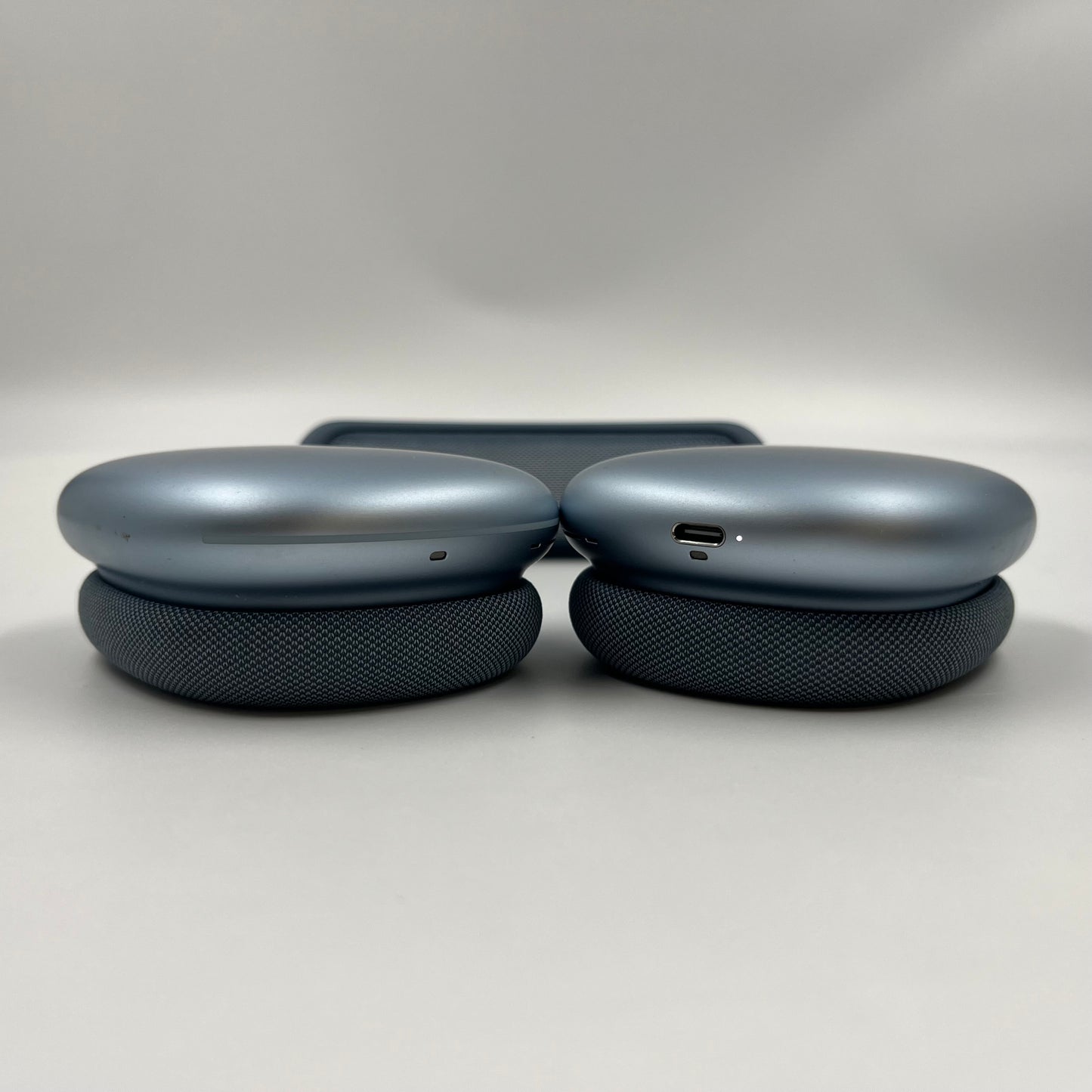 Apple AirPods Max Wireless Over-Ear Headphones Blue MWW63AM/A
