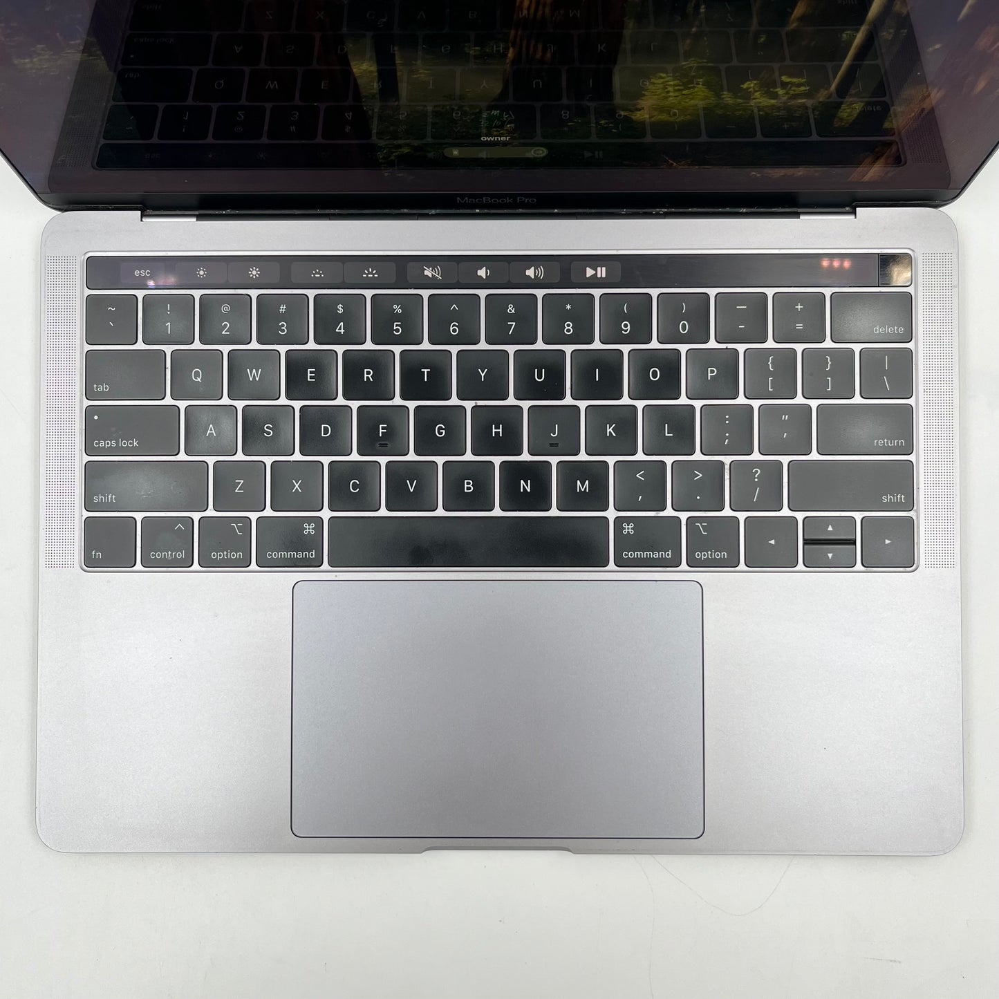 2018 Apple MacBook Pro 13.3" i5 2.3GHz 8GB RAM 256GB SSD Silver A1989