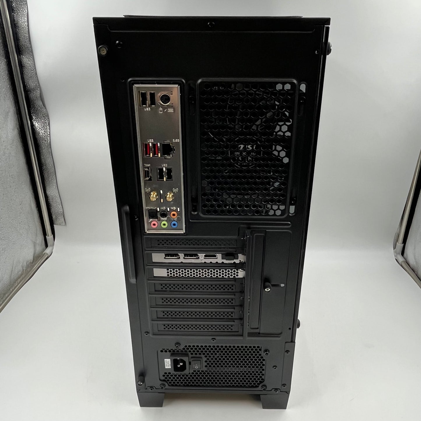 MSI Codex R i5-13400F 2.50GHz 32GB RAM 2TB SSD MSI GeForce RTX 4060