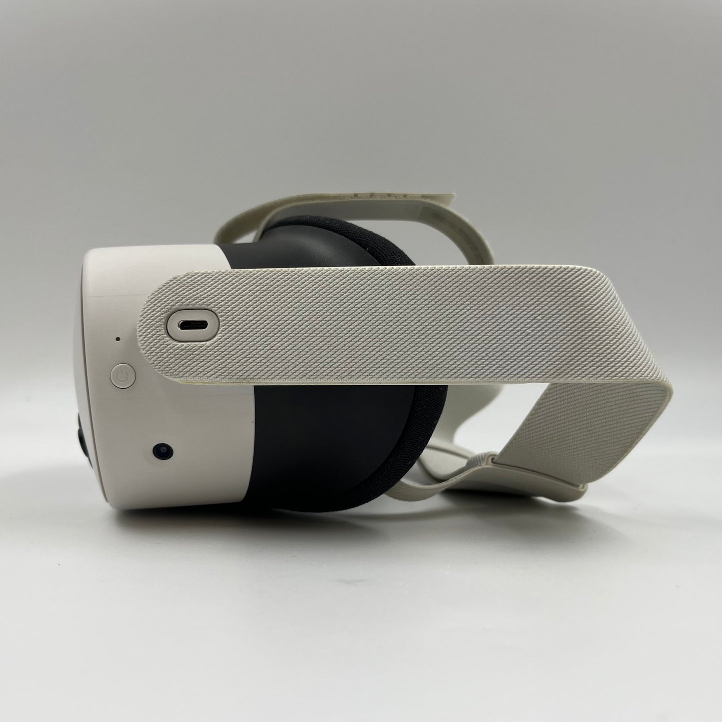 Meta Quest 3S 128GB Standalone All-in-One VR Headset P27