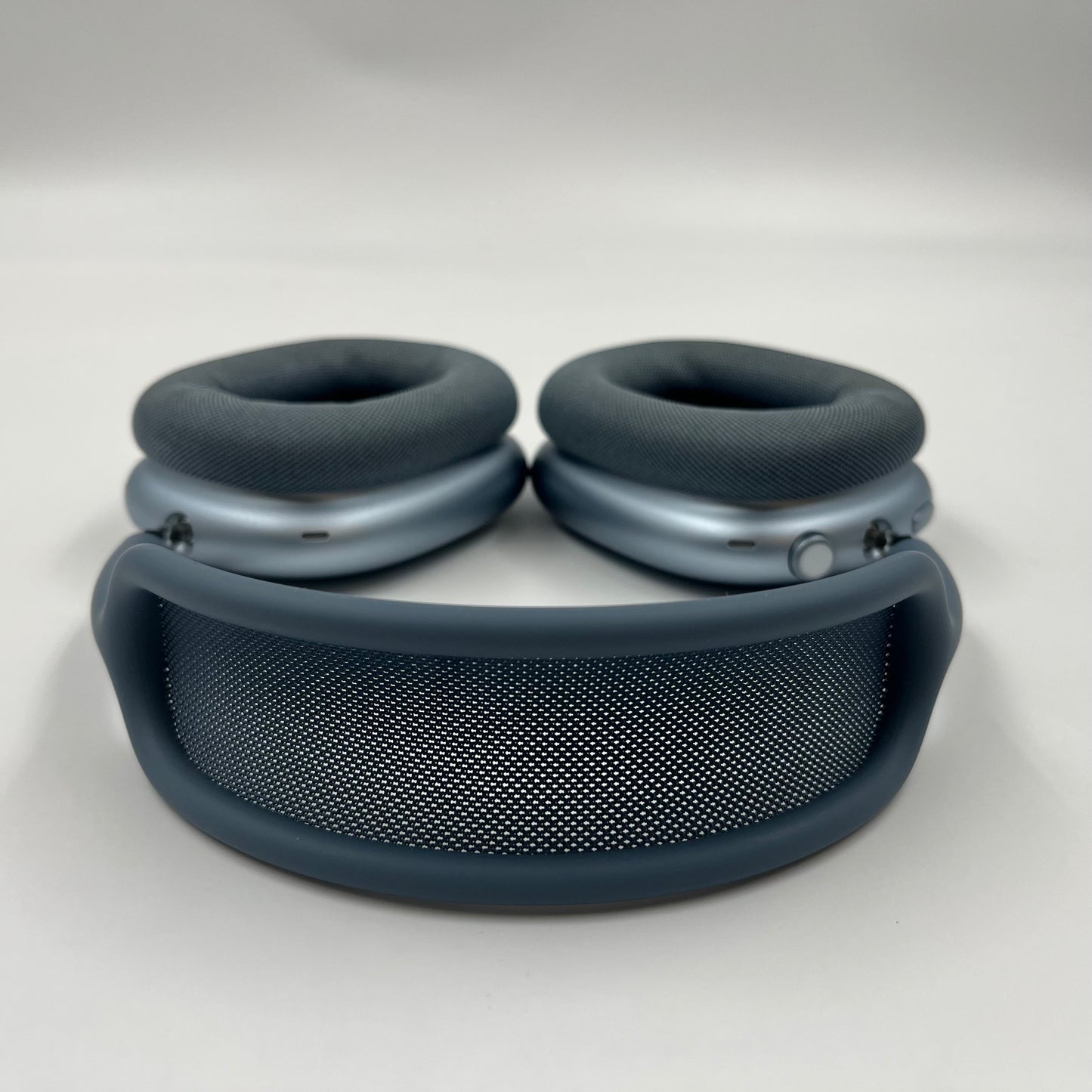 Apple AirPods Max Wireless Over-Ear Headphones Blue MWW63AM/A