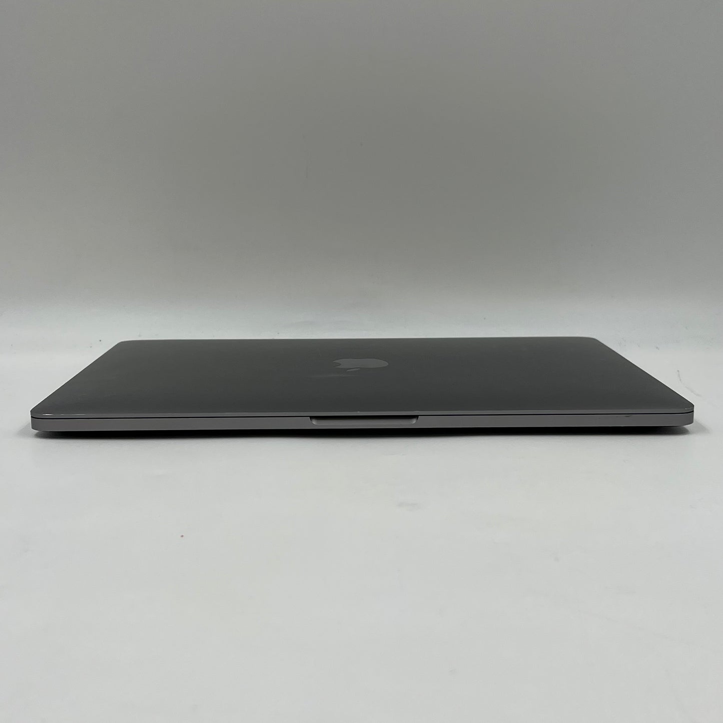 2018 Apple MacBook Pro 13.3" i5 2.3GHz 8GB RAM 256GB SSD Silver A1989