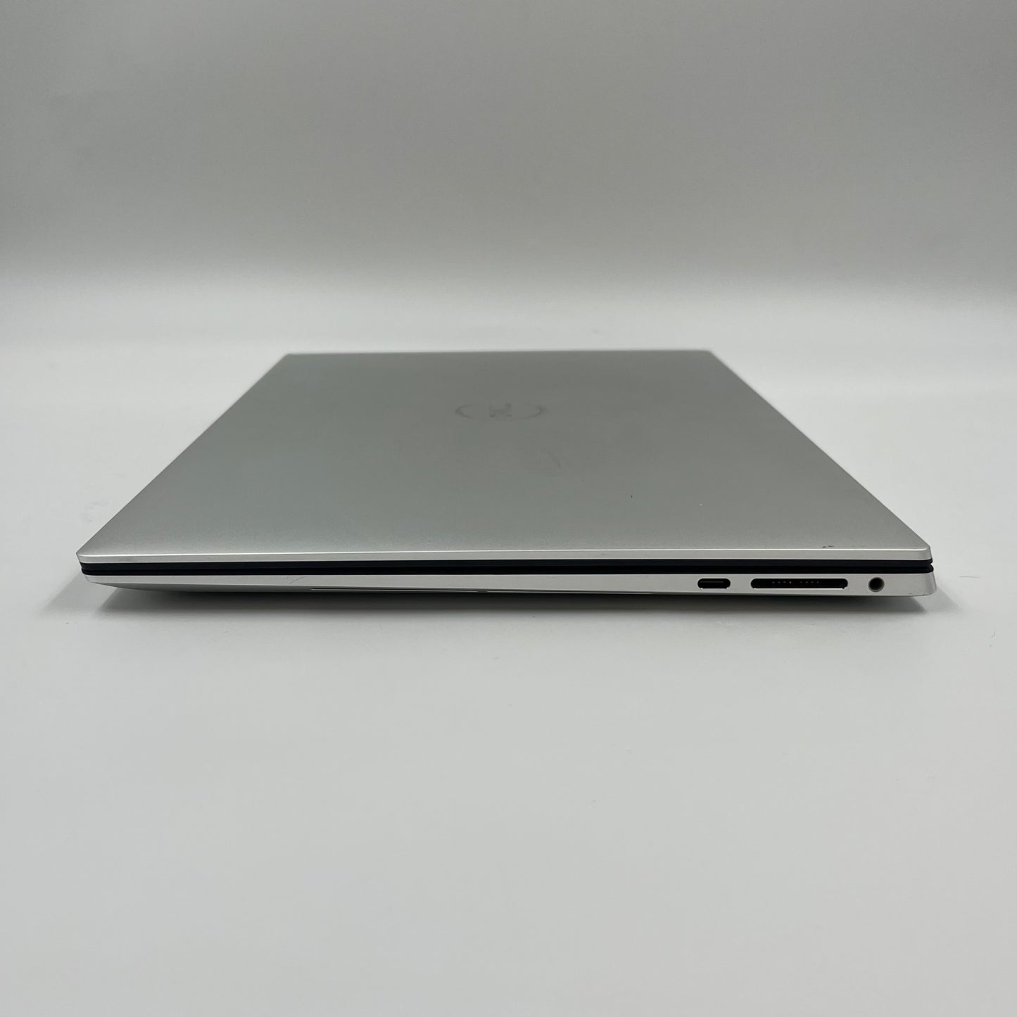 Dell XPS 15 9510 P91F 15.6" i7-11800H 2.3GHz 16GB 512GB SSD GeForce RTX 3050 Ti